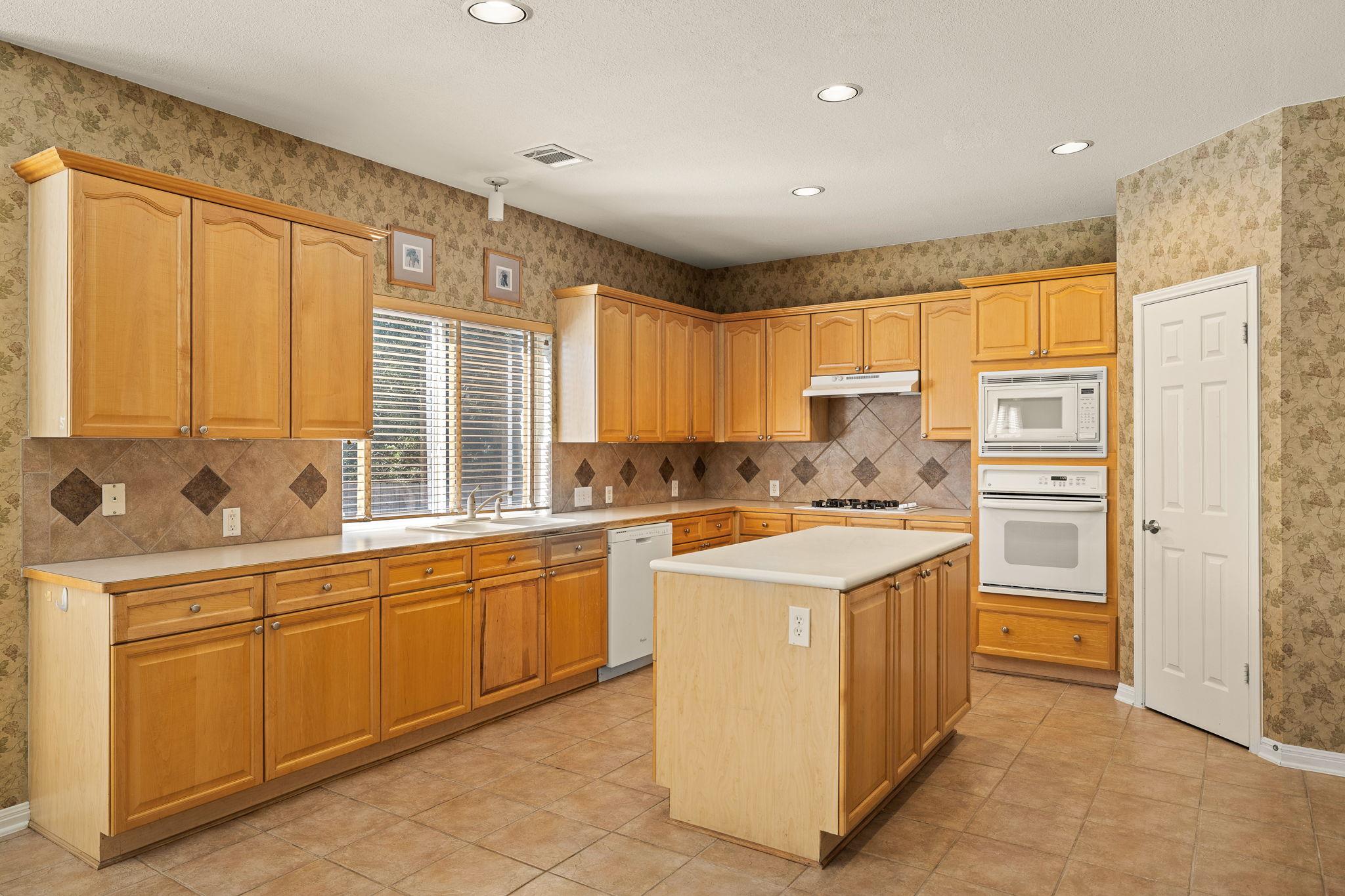 2231 Falkirk Dr, Round Rock, TX 78681