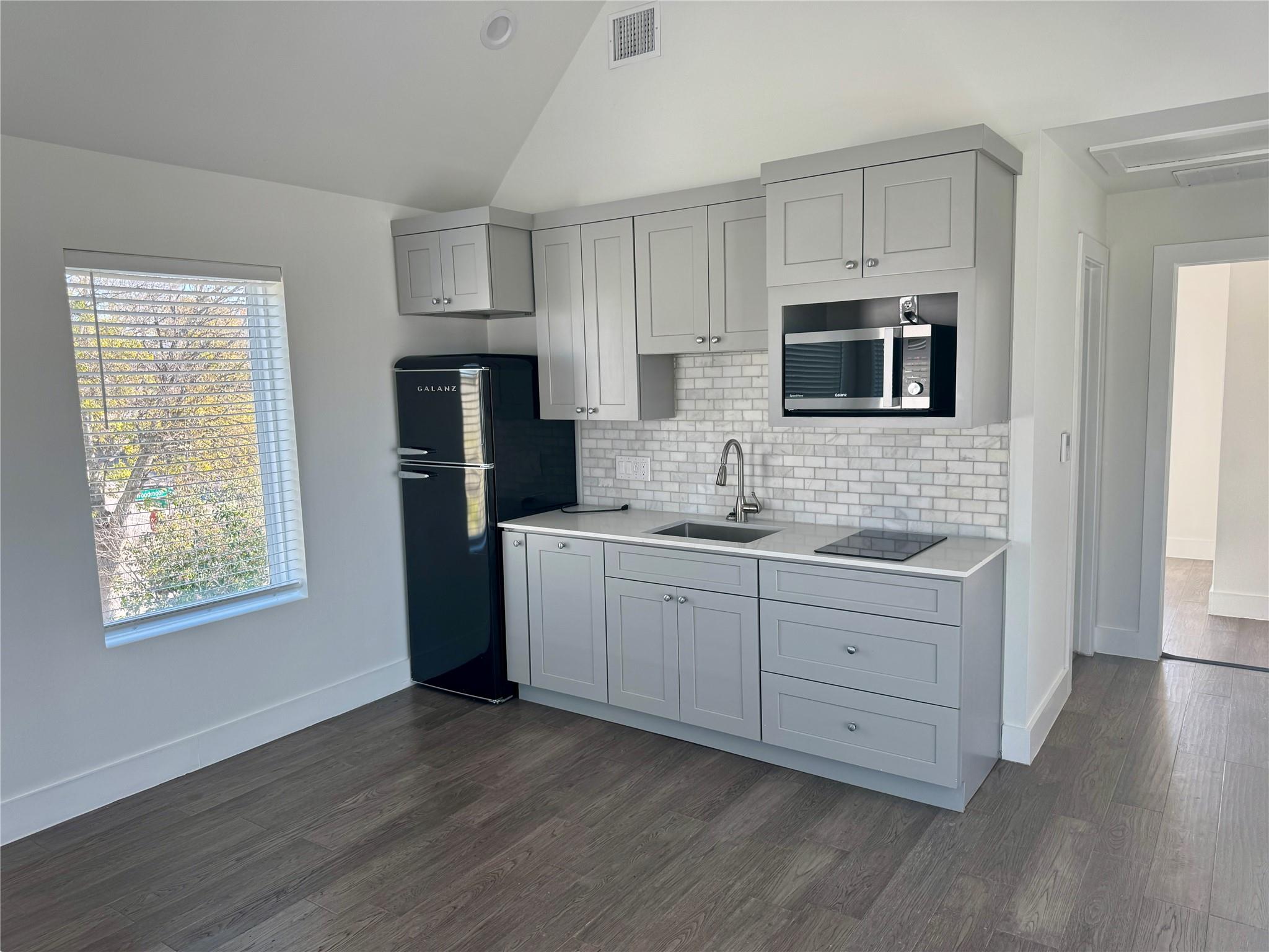 1916 Webberville Rd # C, Austin, TX 78721