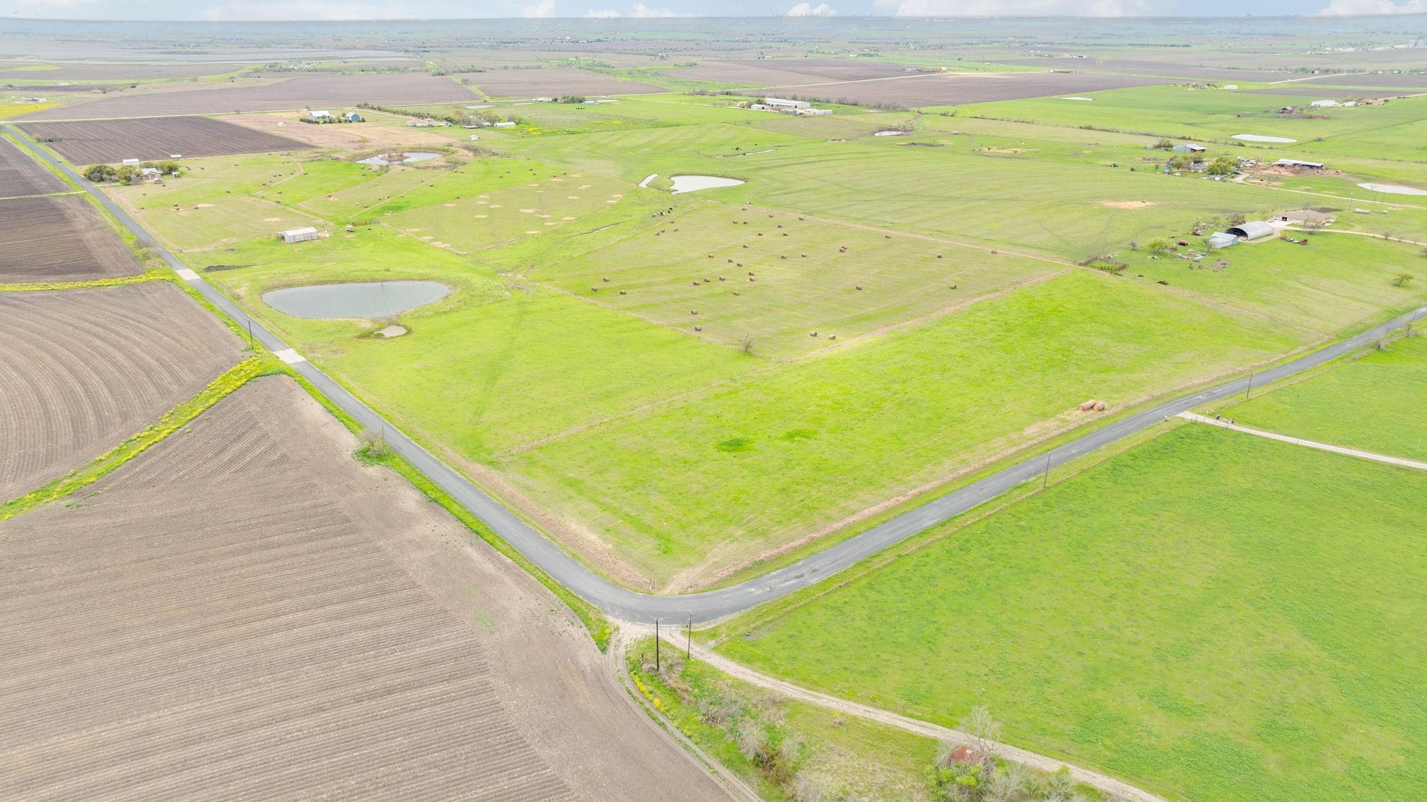 19810 Janak Rd, Coupland, TX 78615