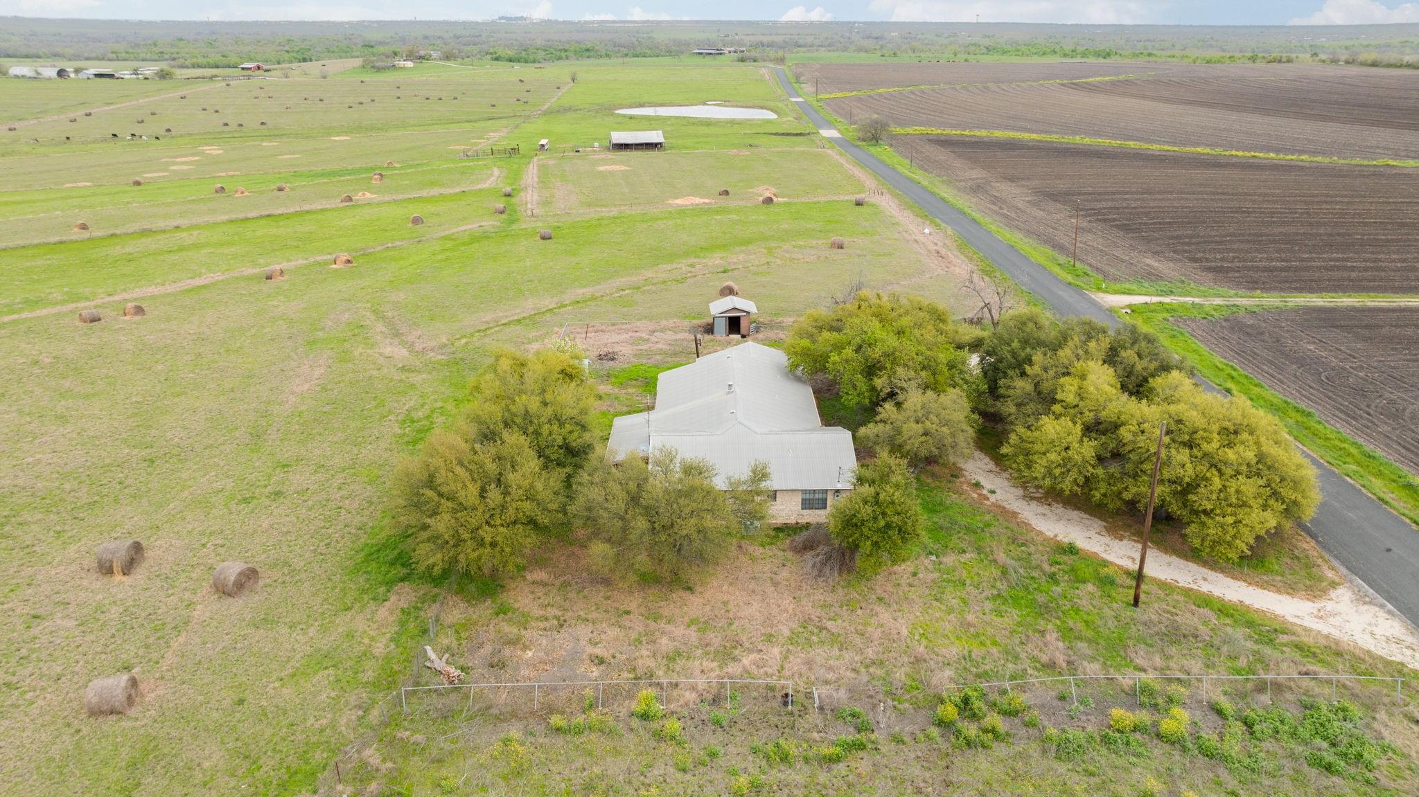 19810 Janak Rd, Coupland, TX 78615