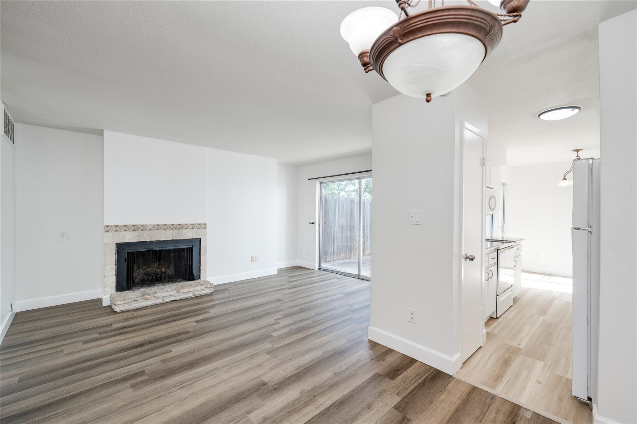 6910 Hart Ln # 806, Austin, TX 78731