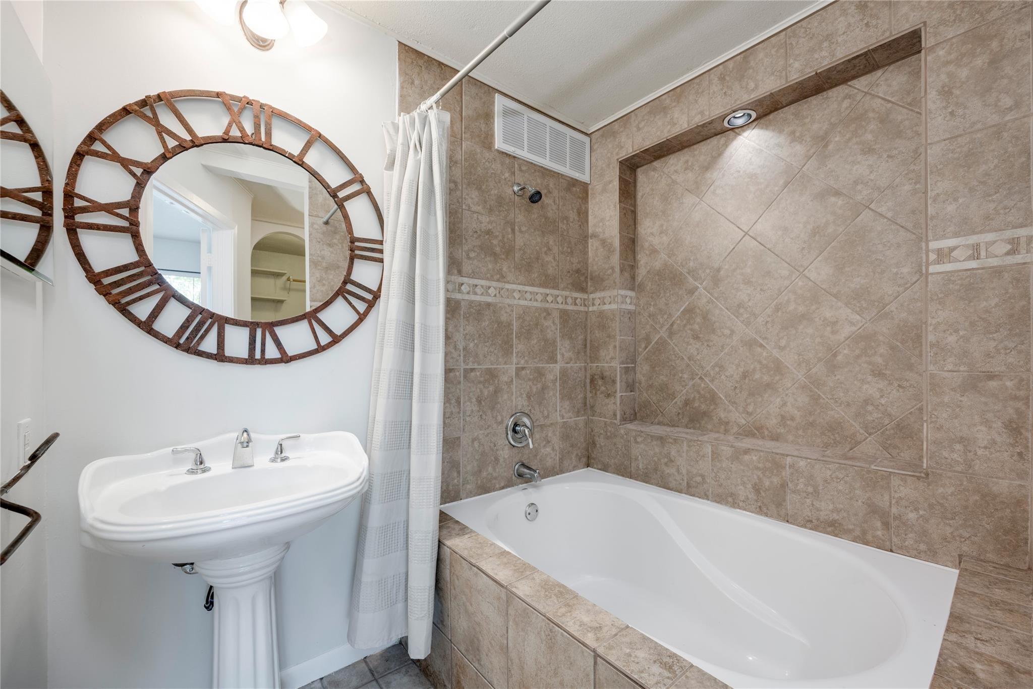 6910 Hart Ln # 806, Austin, TX 78731