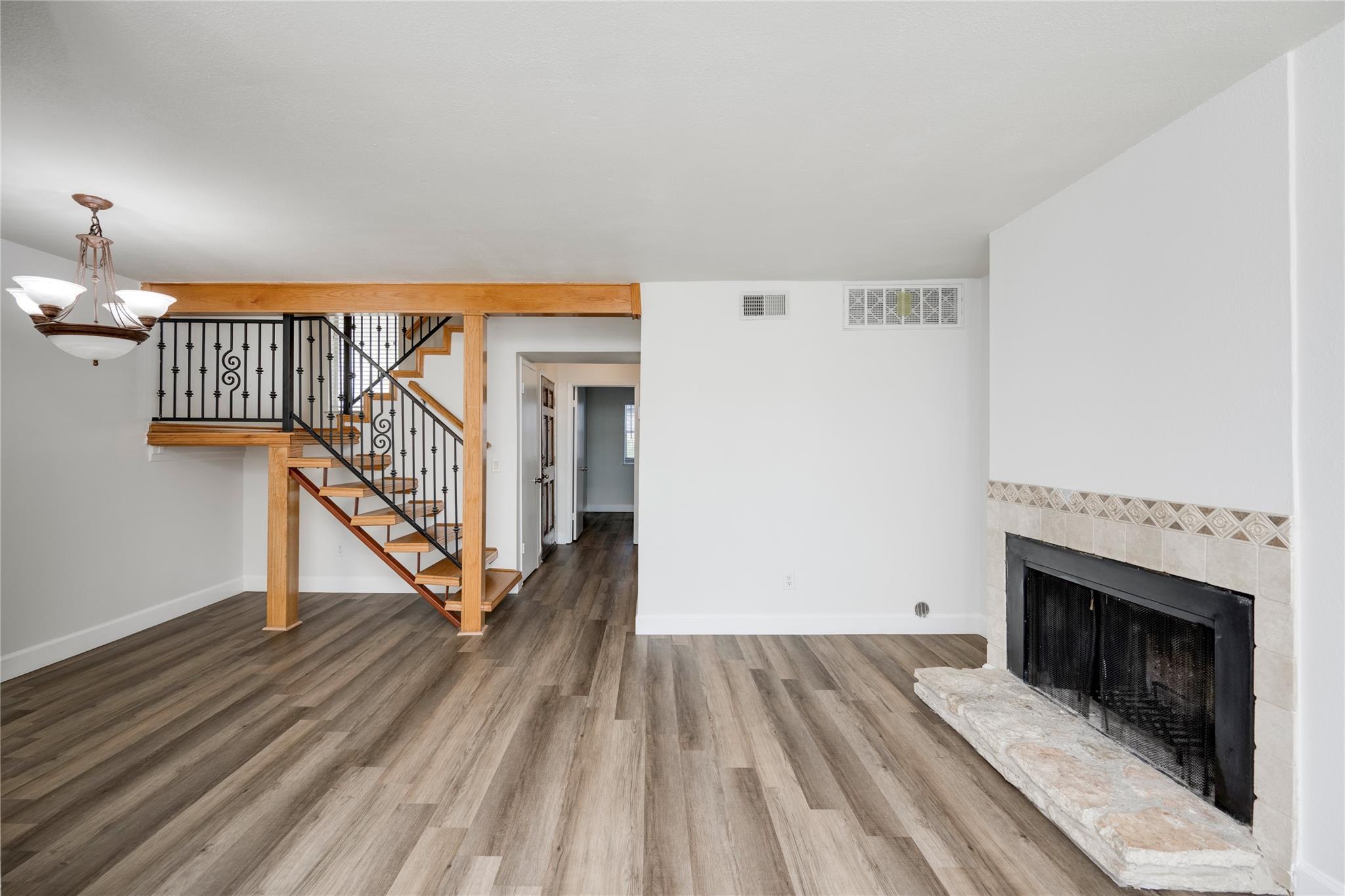 6910 Hart Ln # 806, Austin, TX 78731