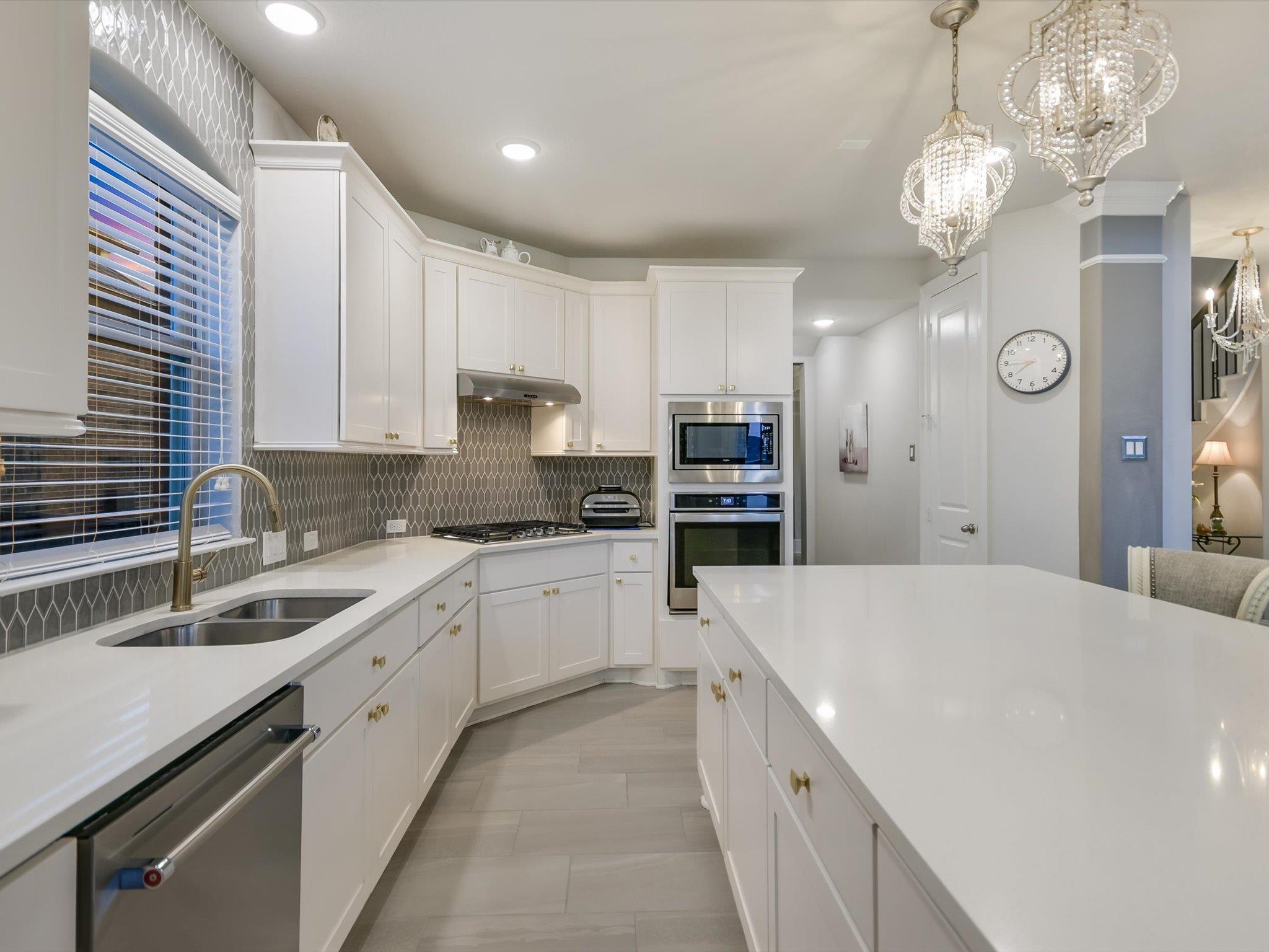 512 Honeybird Ln, Georgetown, TX 78626