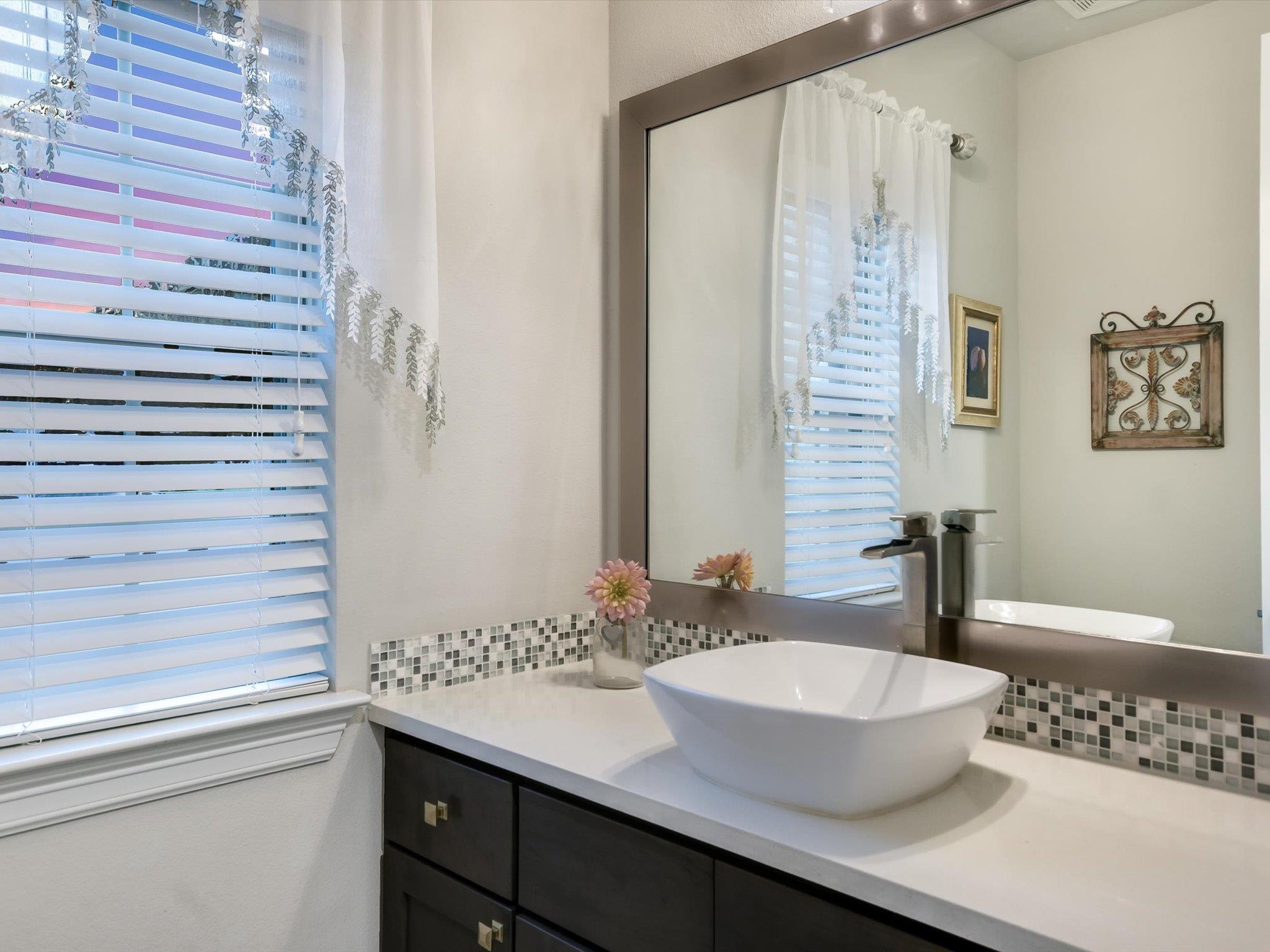 512 Honeybird Ln, Georgetown, TX 78626