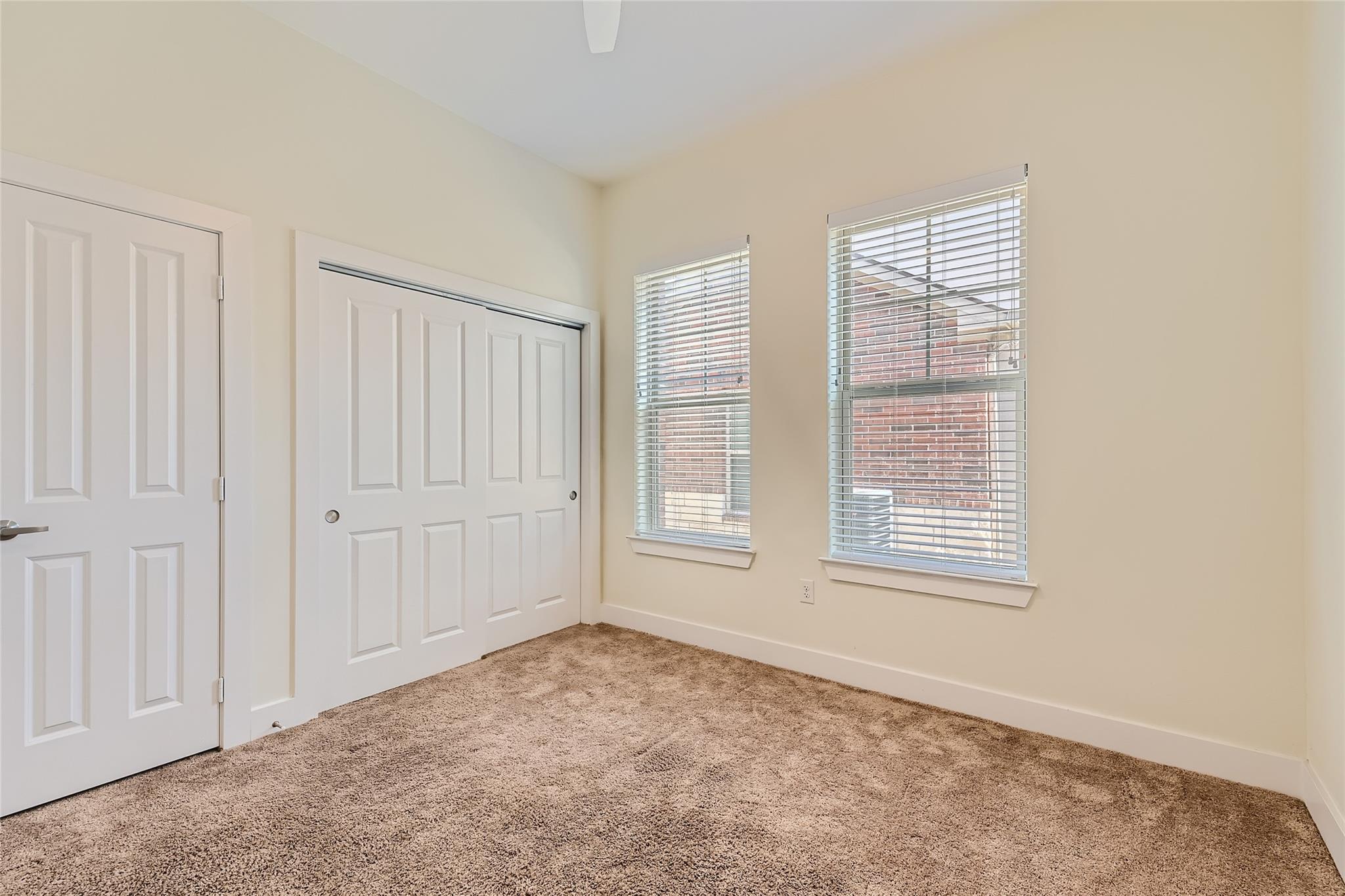 2400 Louis Henna Blvd # 208, Round Rock, TX 78664