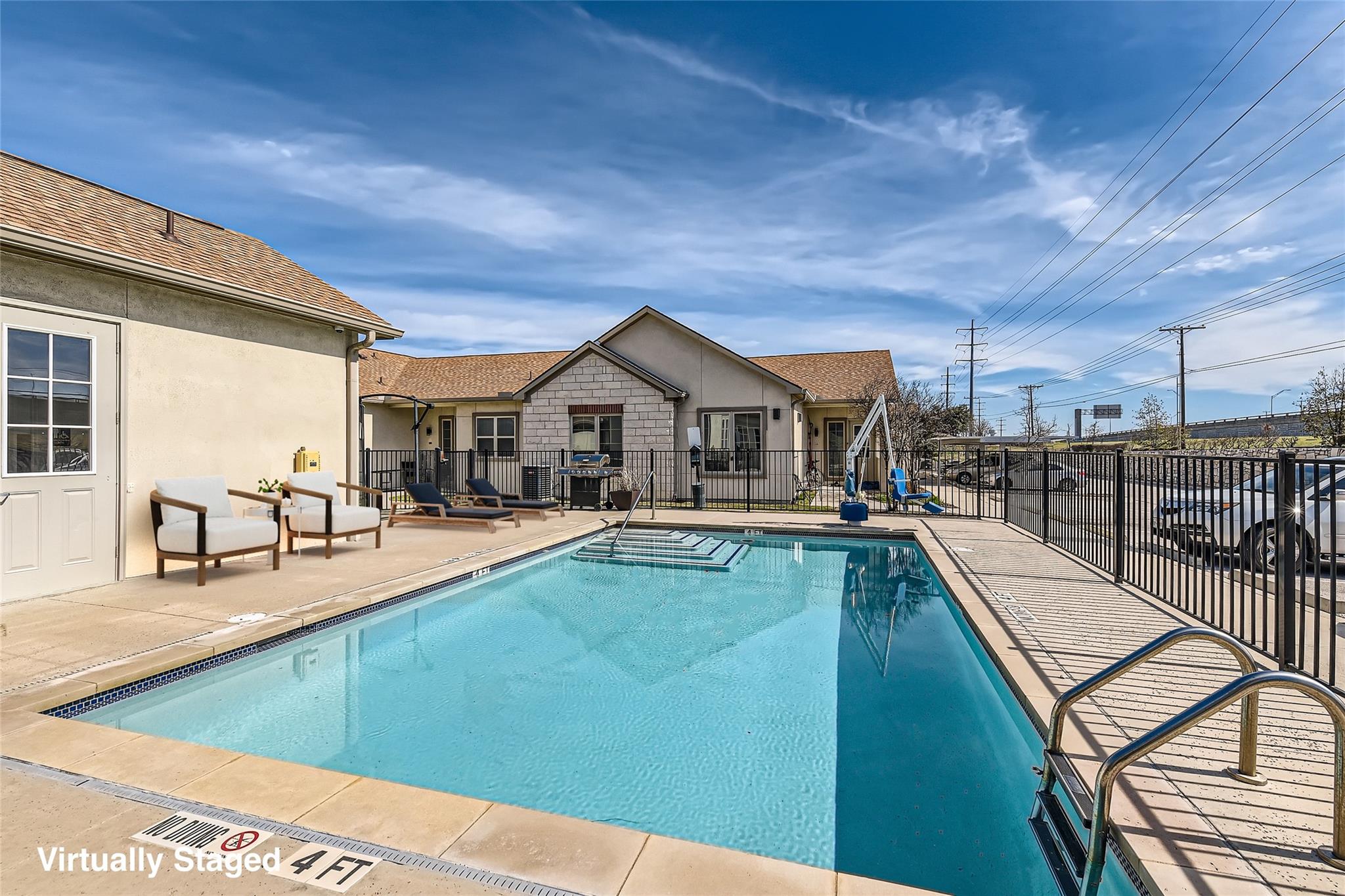 2400 Louis Henna Blvd # 208, Round Rock, TX 78664
