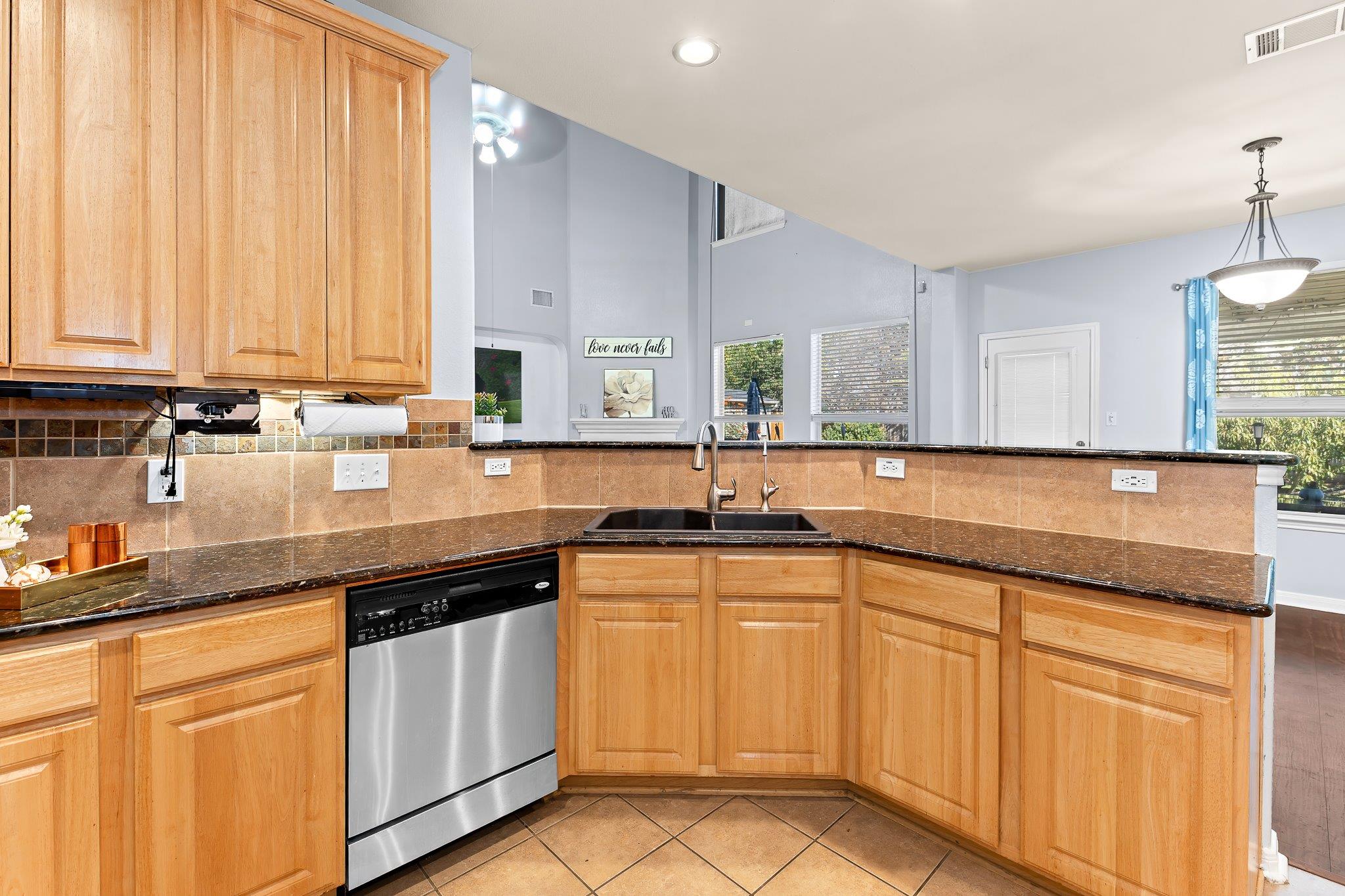 1211 Laurel Oak Trl, Pflugerville, TX 78660