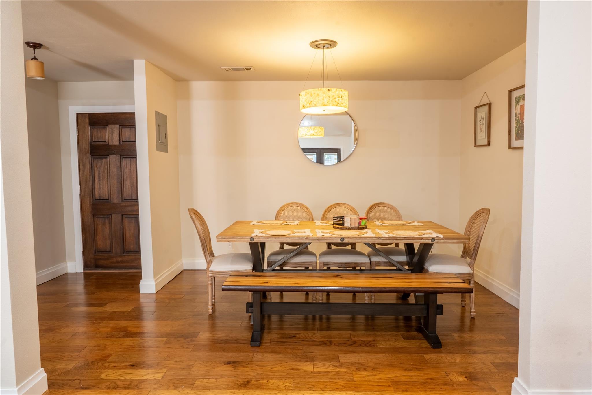 2107 Emerald Isle Dr, Leander, TX 78641