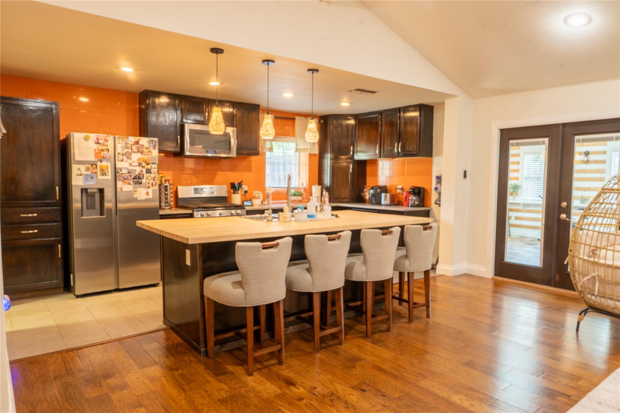 2107 Emerald Isle Dr, Leander, TX 78641