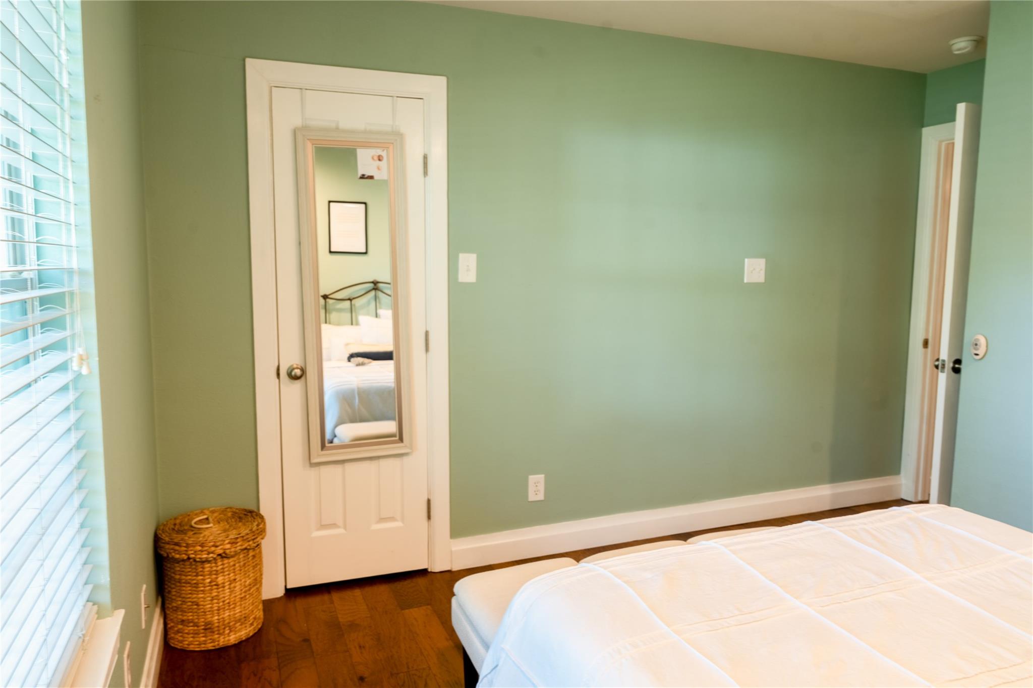 2107 Emerald Isle Dr, Leander, TX 78641