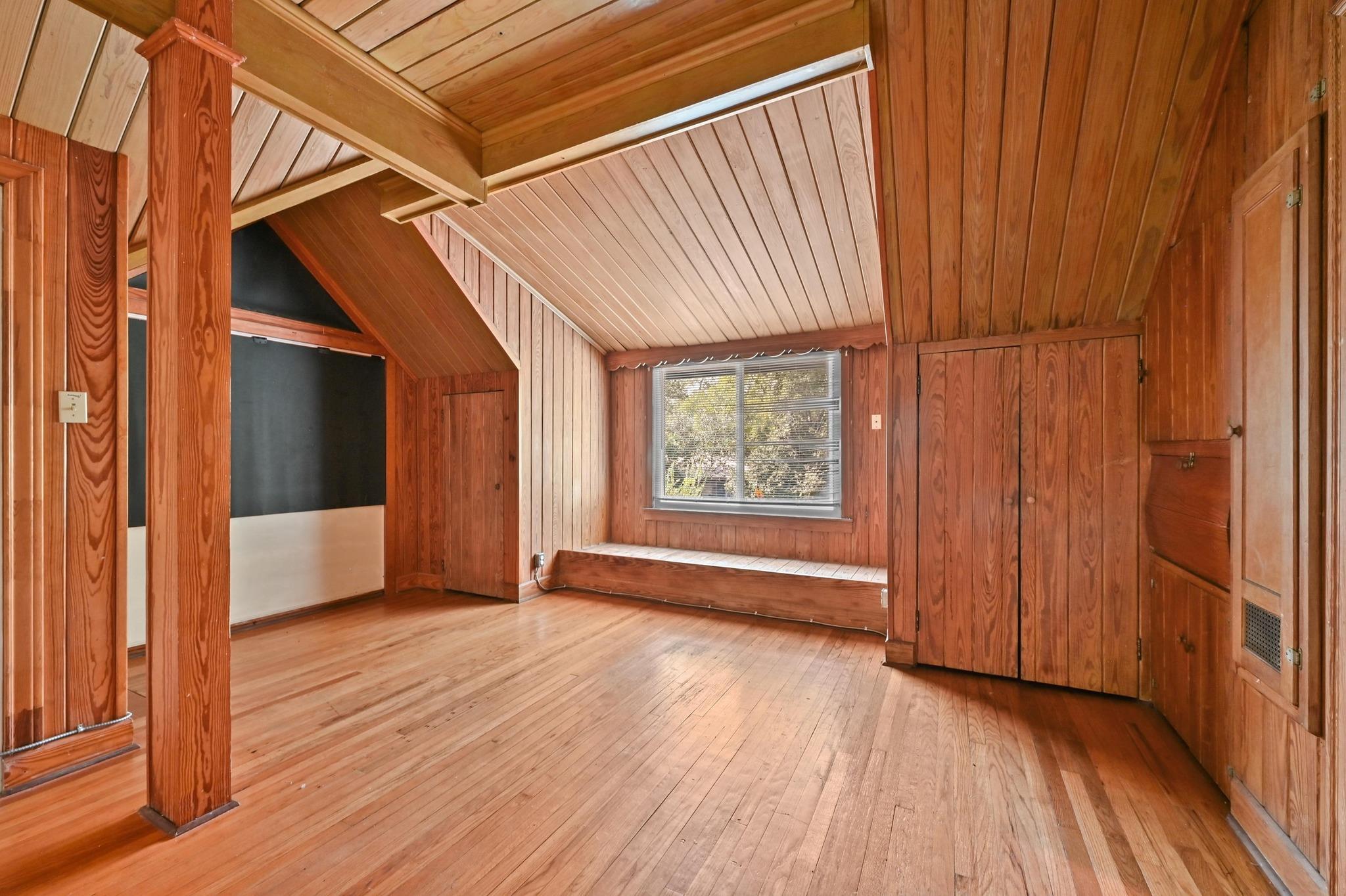 408 W 33rd St, Austin, TX 78705