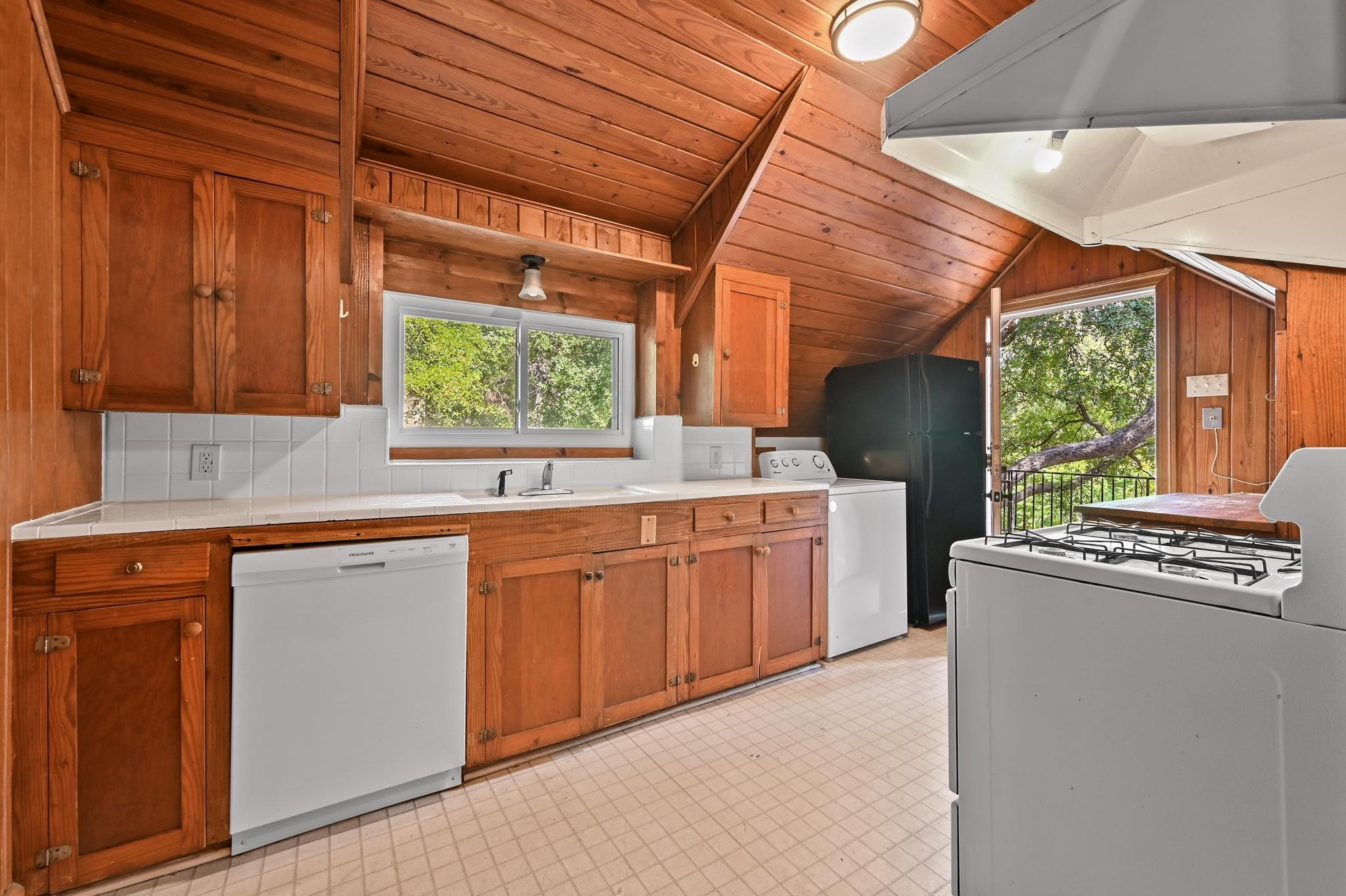 408 W 33rd St, Austin, TX 78705