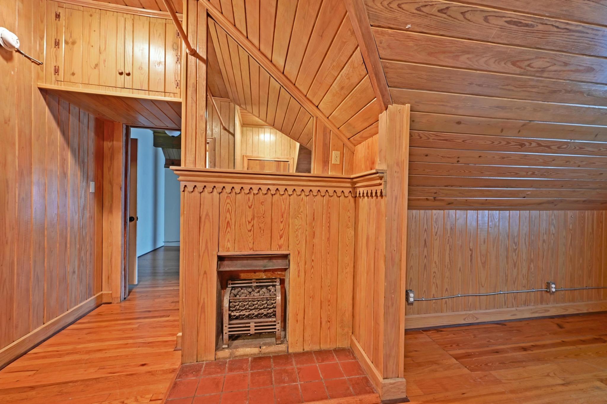 408 W 33rd St, Austin, TX 78705