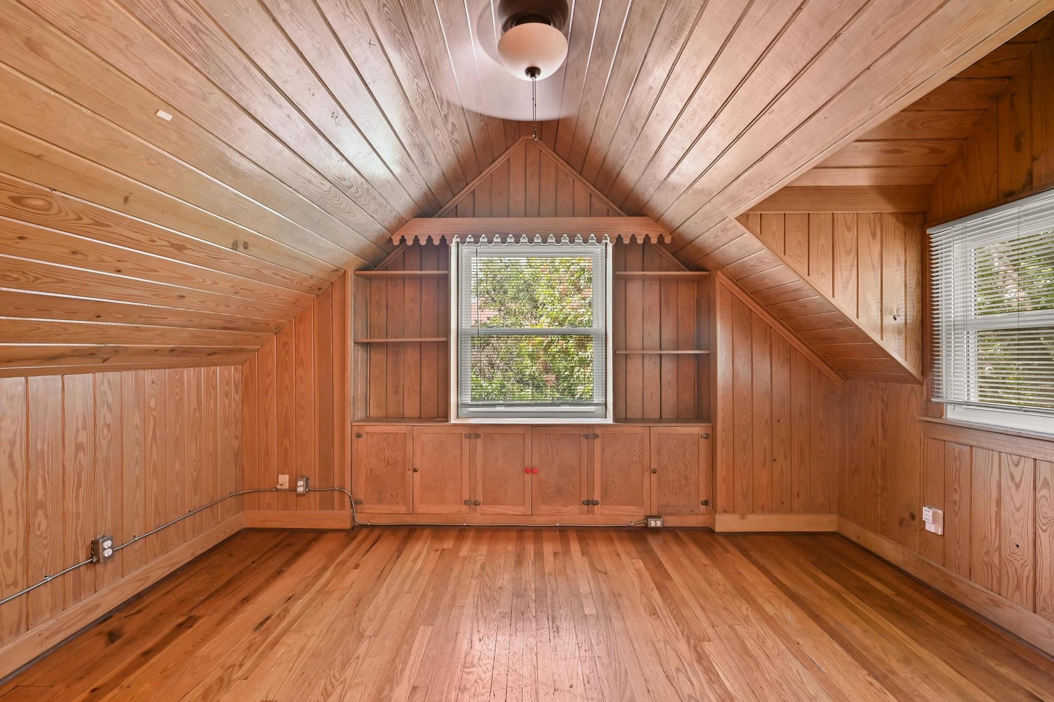 408 W 33rd St, Austin, TX 78705