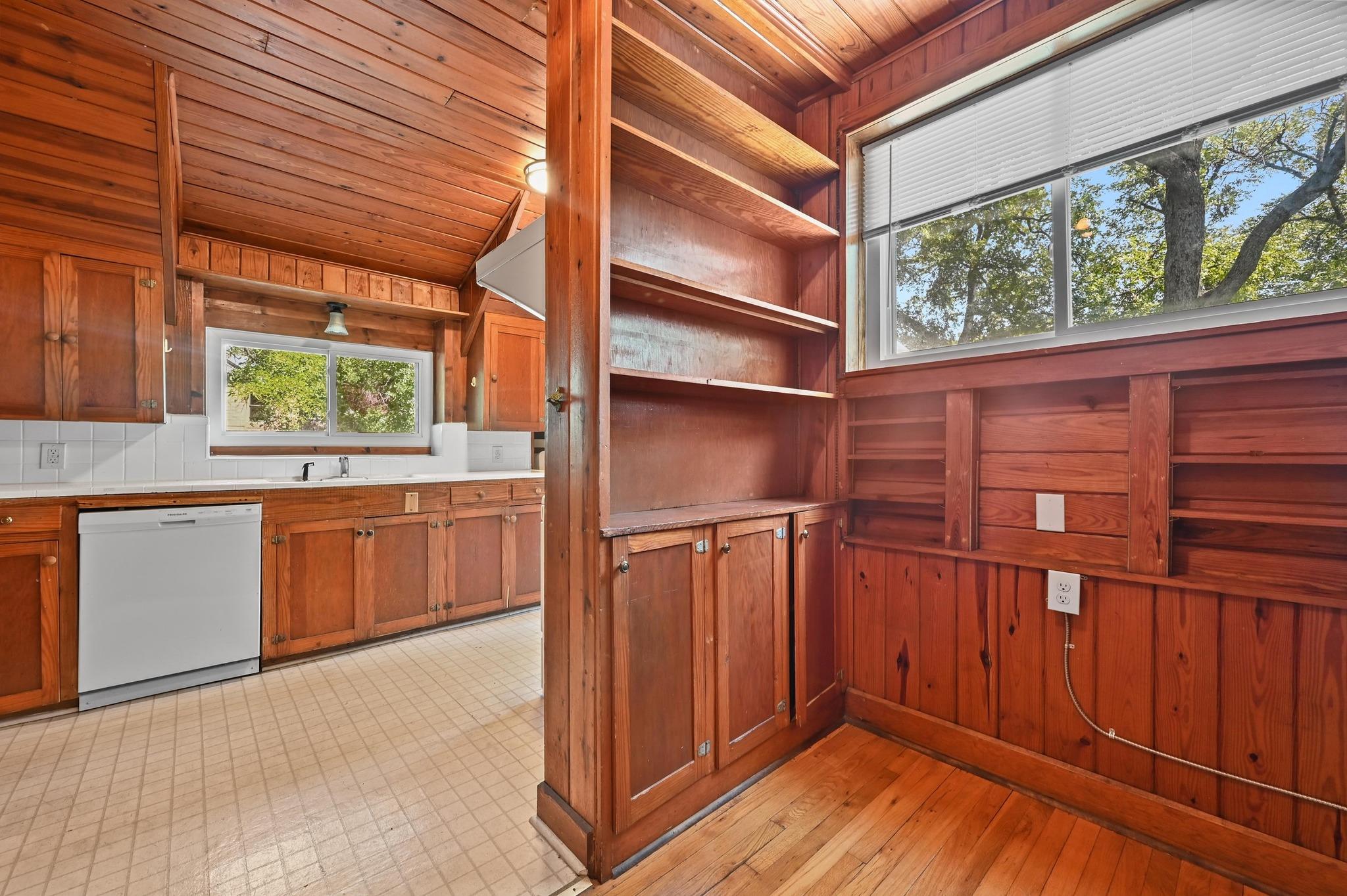 408 W 33rd St, Austin, TX 78705