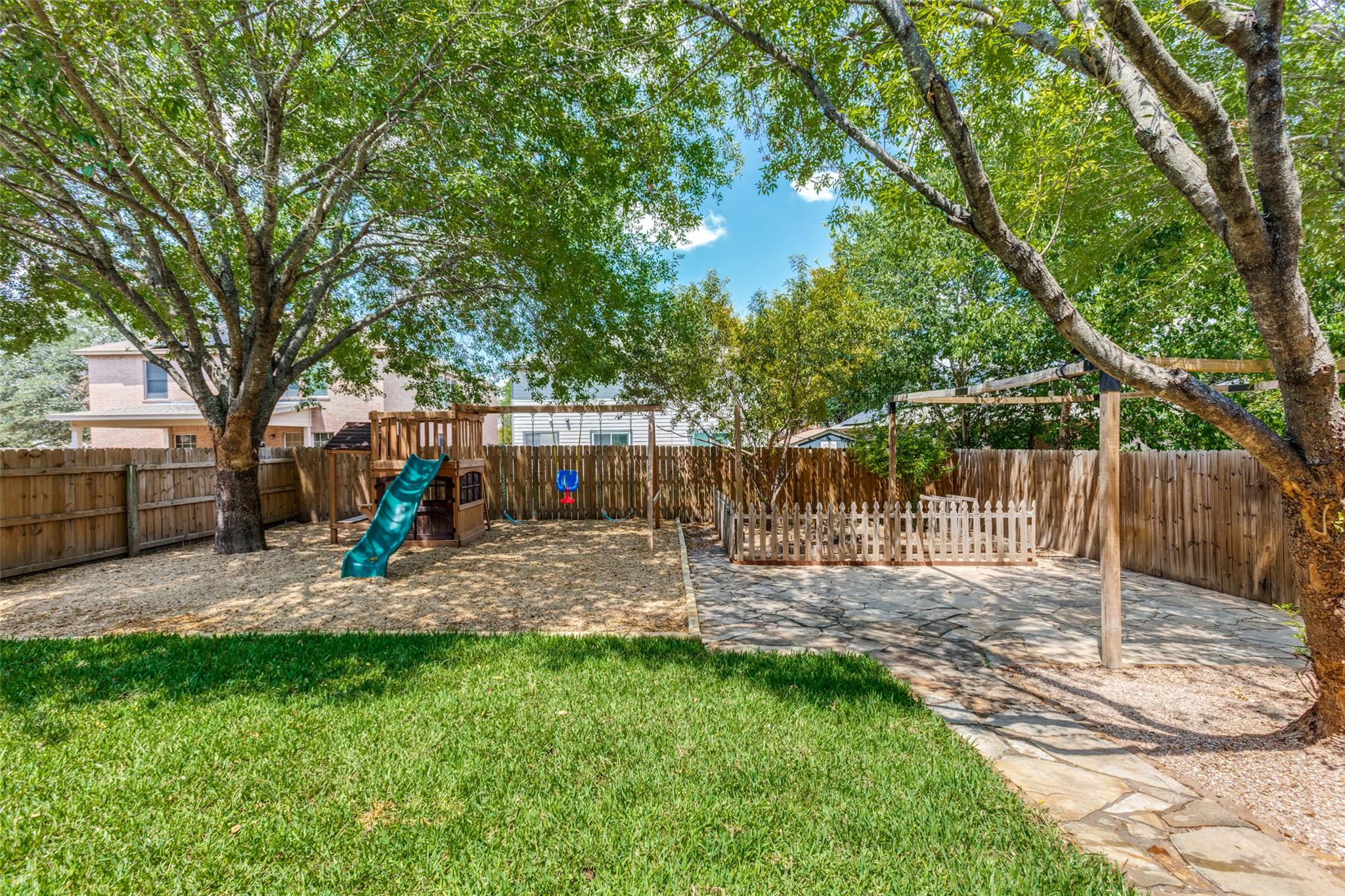 6404 Piedras Blanco Dr, Austin, TX 78747