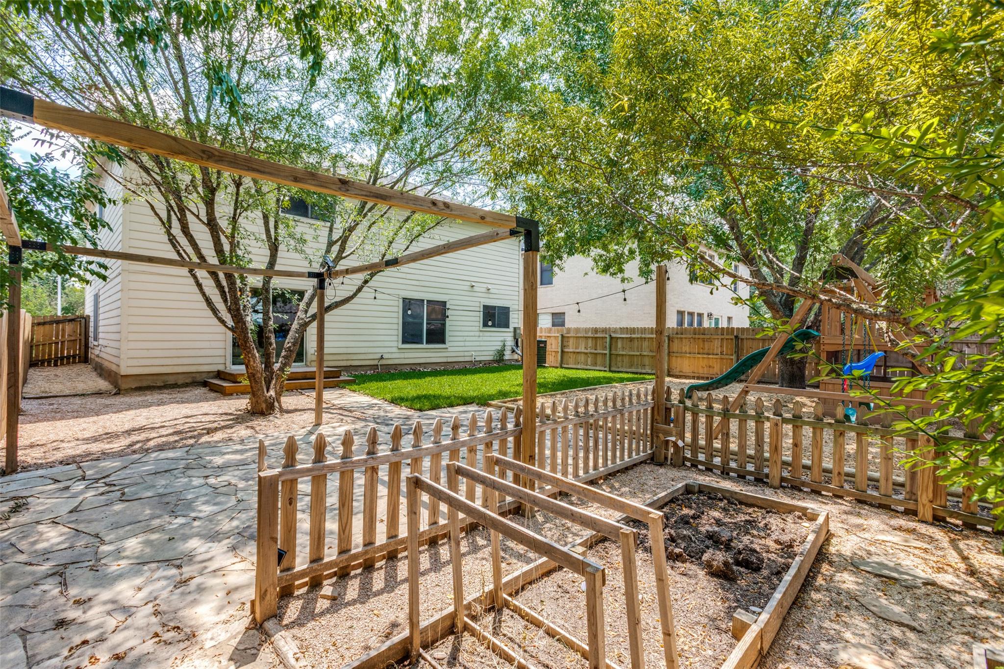 6404 Piedras Blanco Dr, Austin, TX 78747