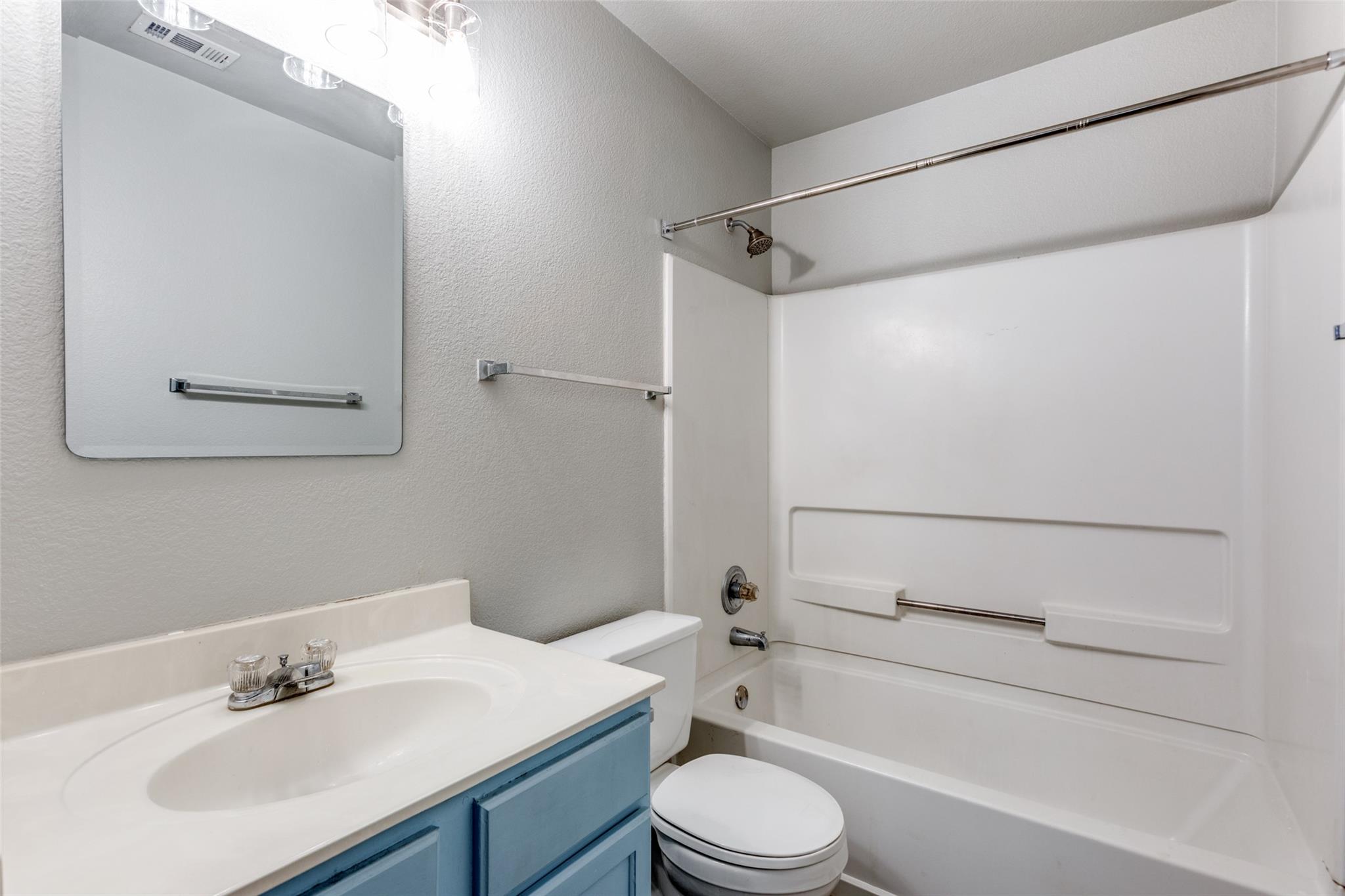 6404 Piedras Blanco Dr, Austin, TX 78747