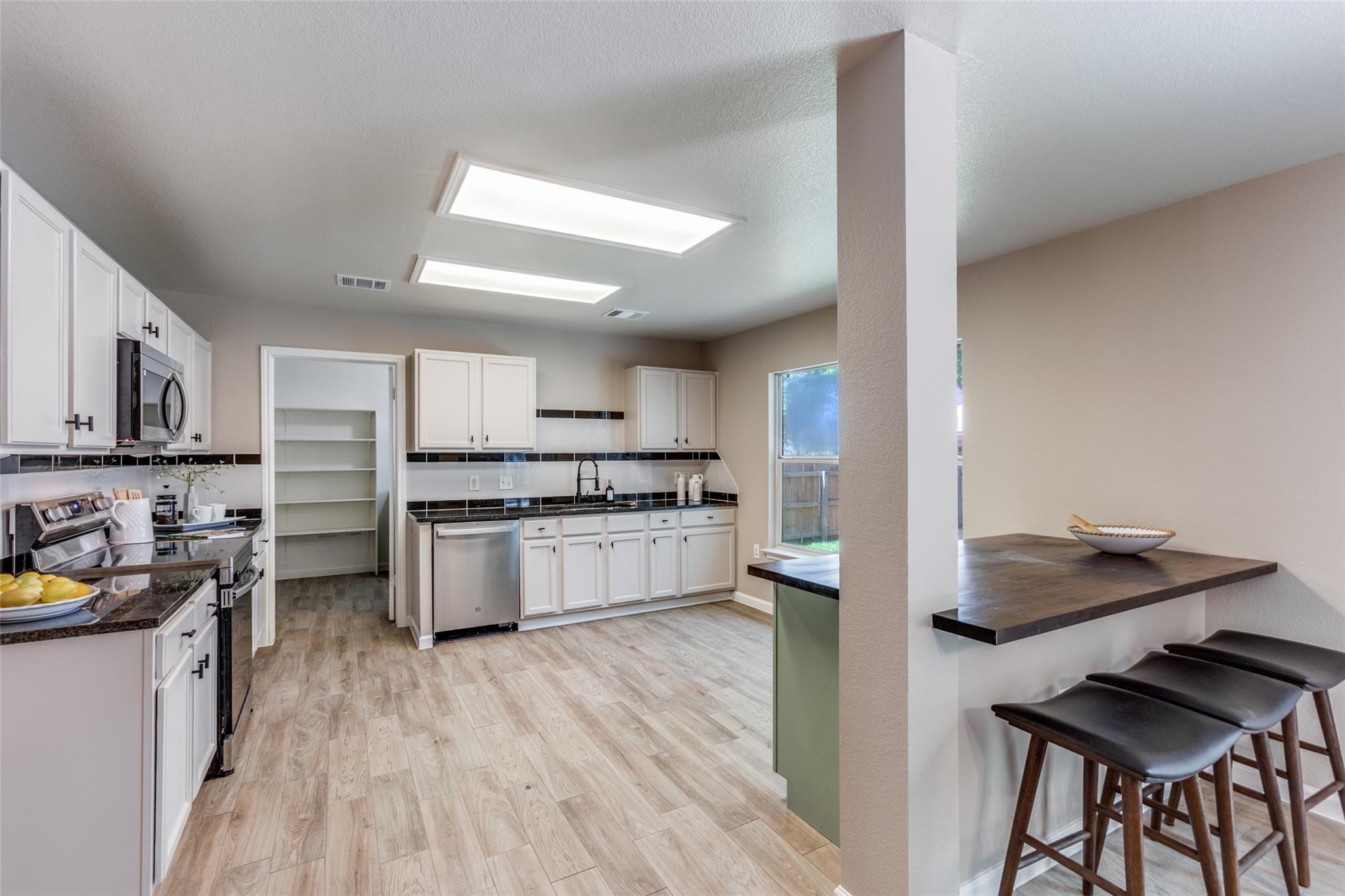 6404 Piedras Blanco Dr, Austin, TX 78747