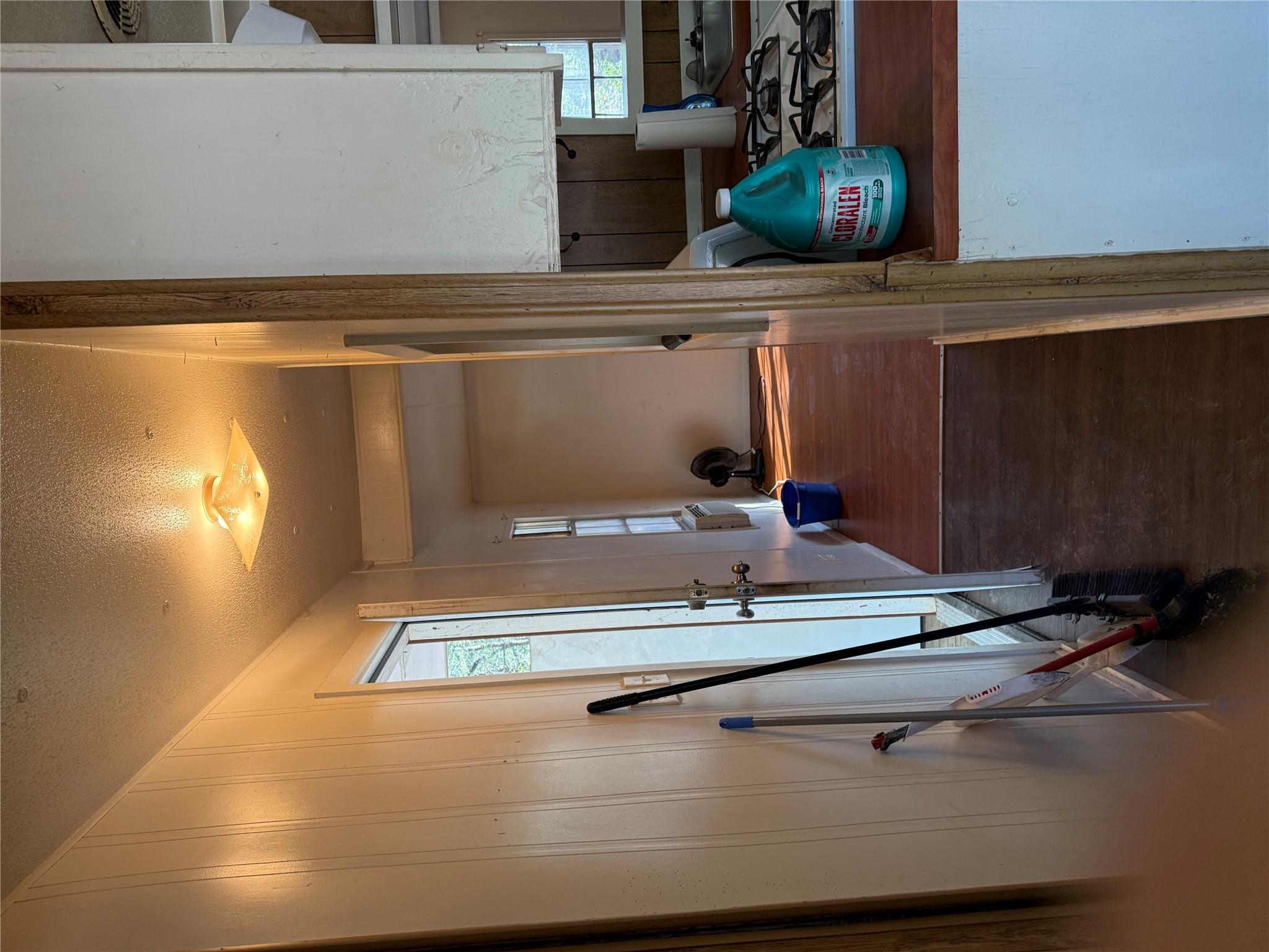 122 Pawnee Ct, Smithville, TX 78957