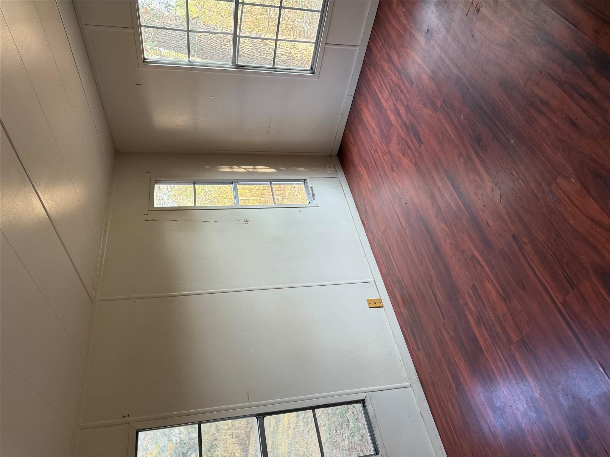 122 Pawnee Ct, Smithville, TX 78957