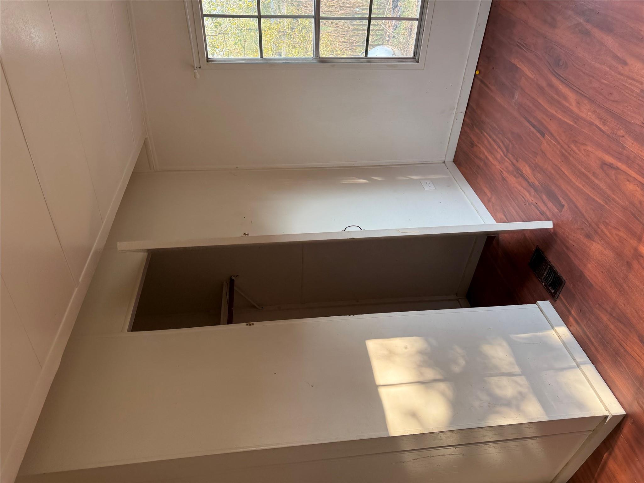 122 Pawnee Ct, Smithville, TX 78957