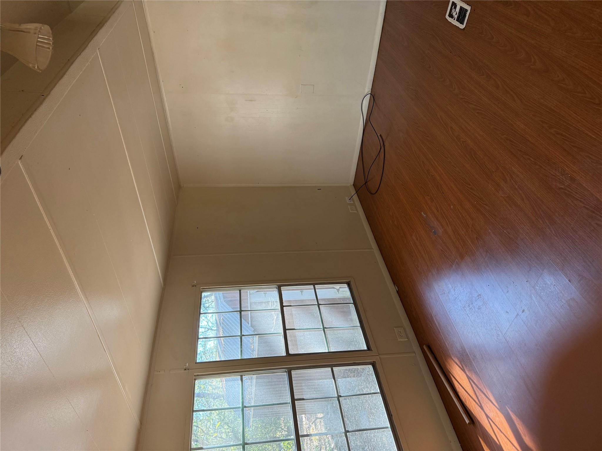 122 Pawnee Ct, Smithville, TX 78957