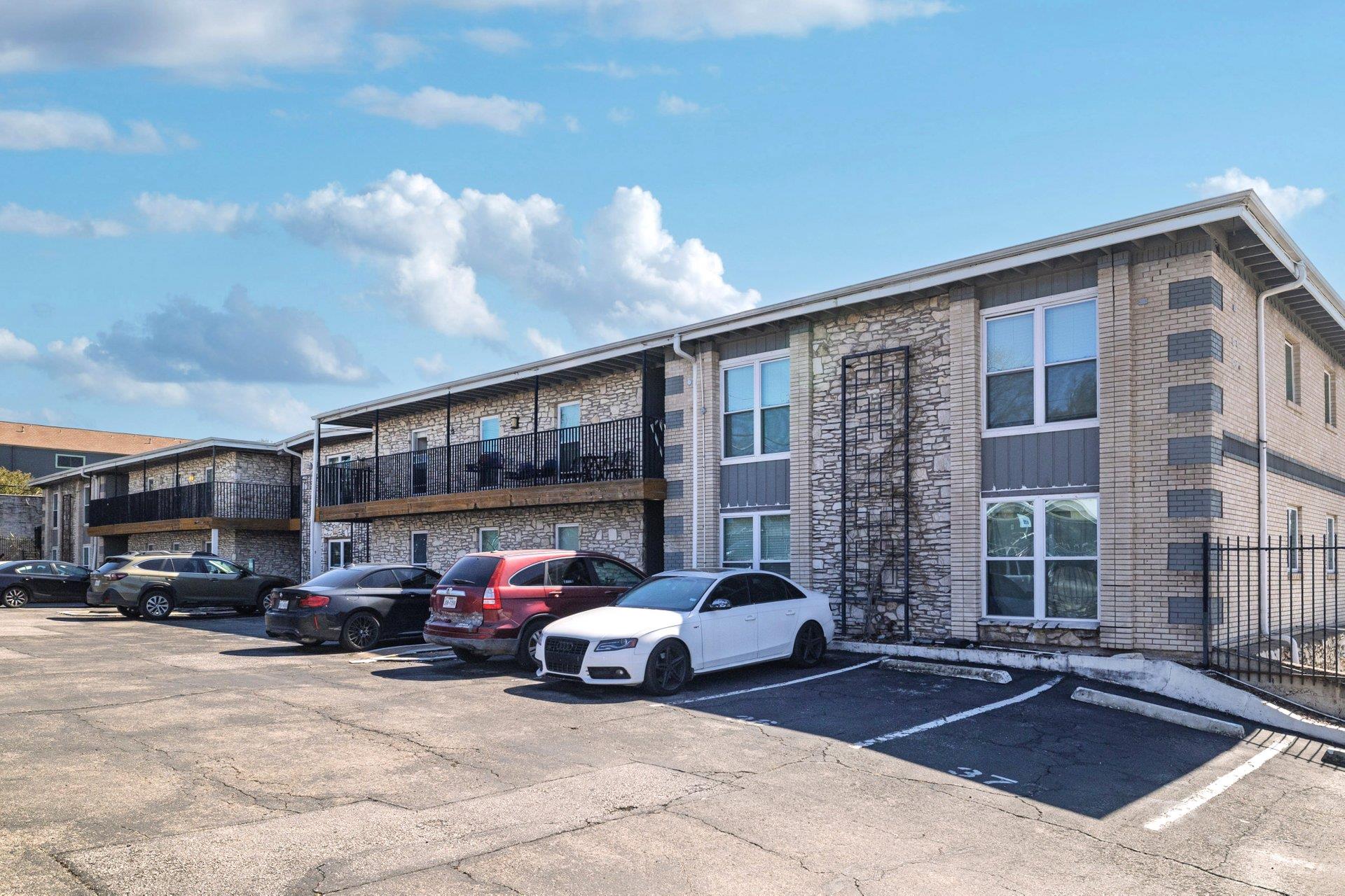 2401 Manor Rd # 204, Austin, TX 78722