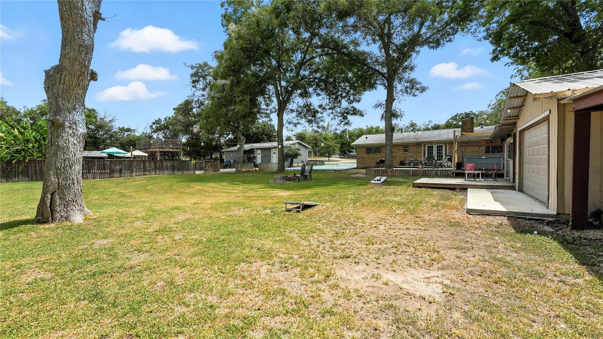 683 & 695 Albert St, New Braunfels, TX 78130