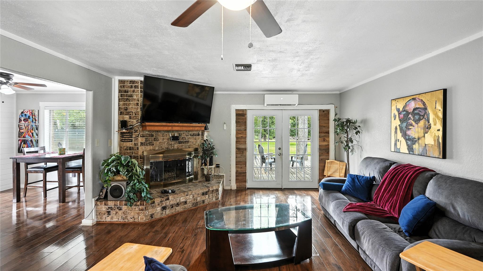 683 & 695 Albert St, New Braunfels, TX 78130