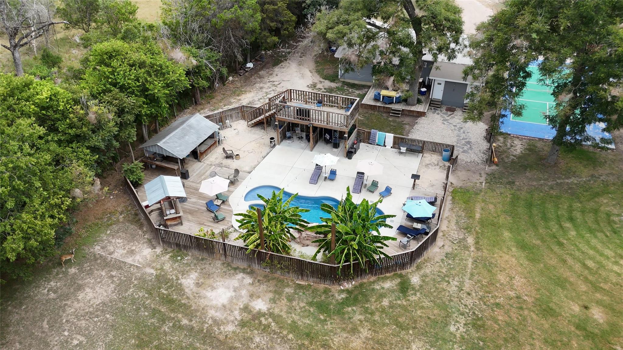 683 & 695 Albert St, New Braunfels, TX 78130