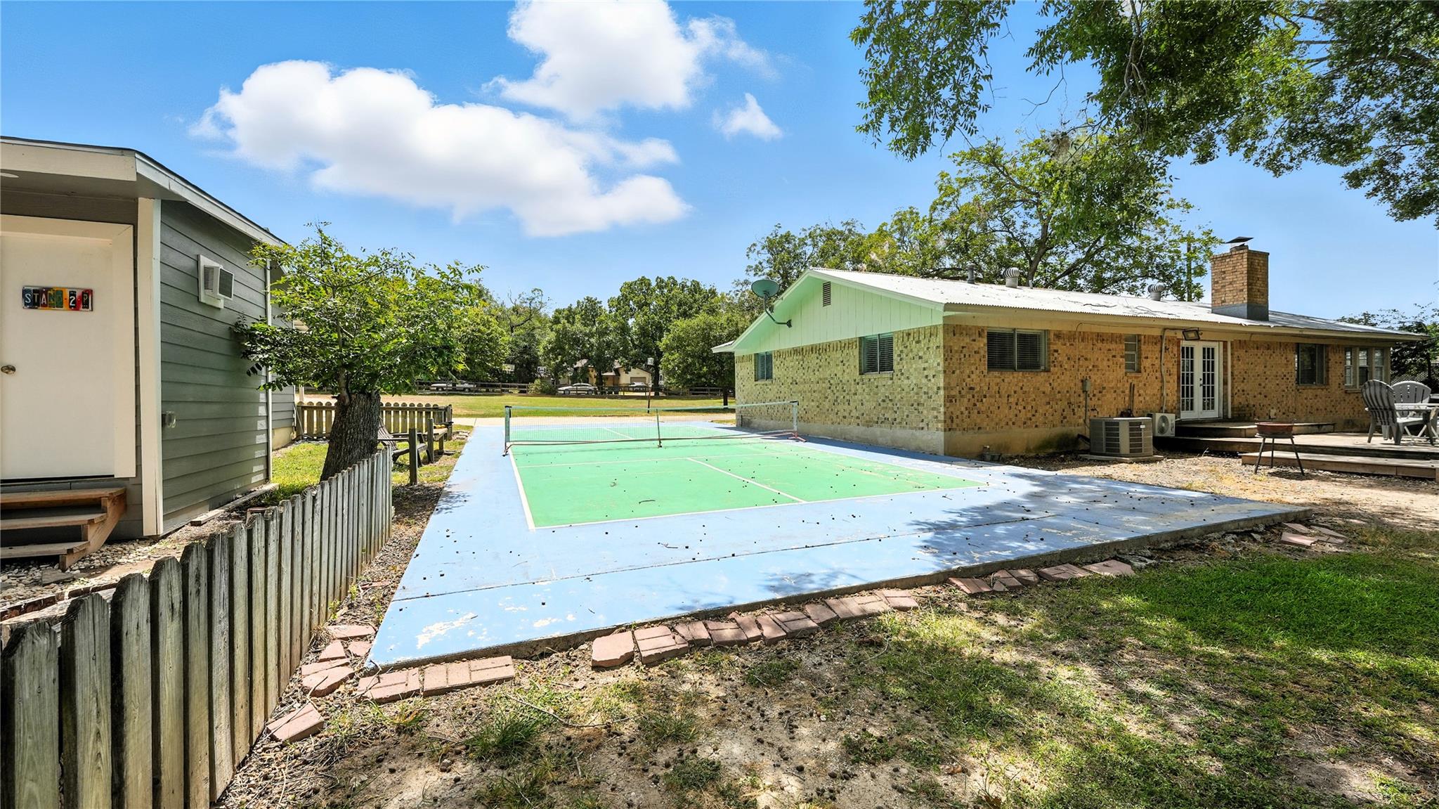 683 & 695 Albert St, New Braunfels, TX 78130