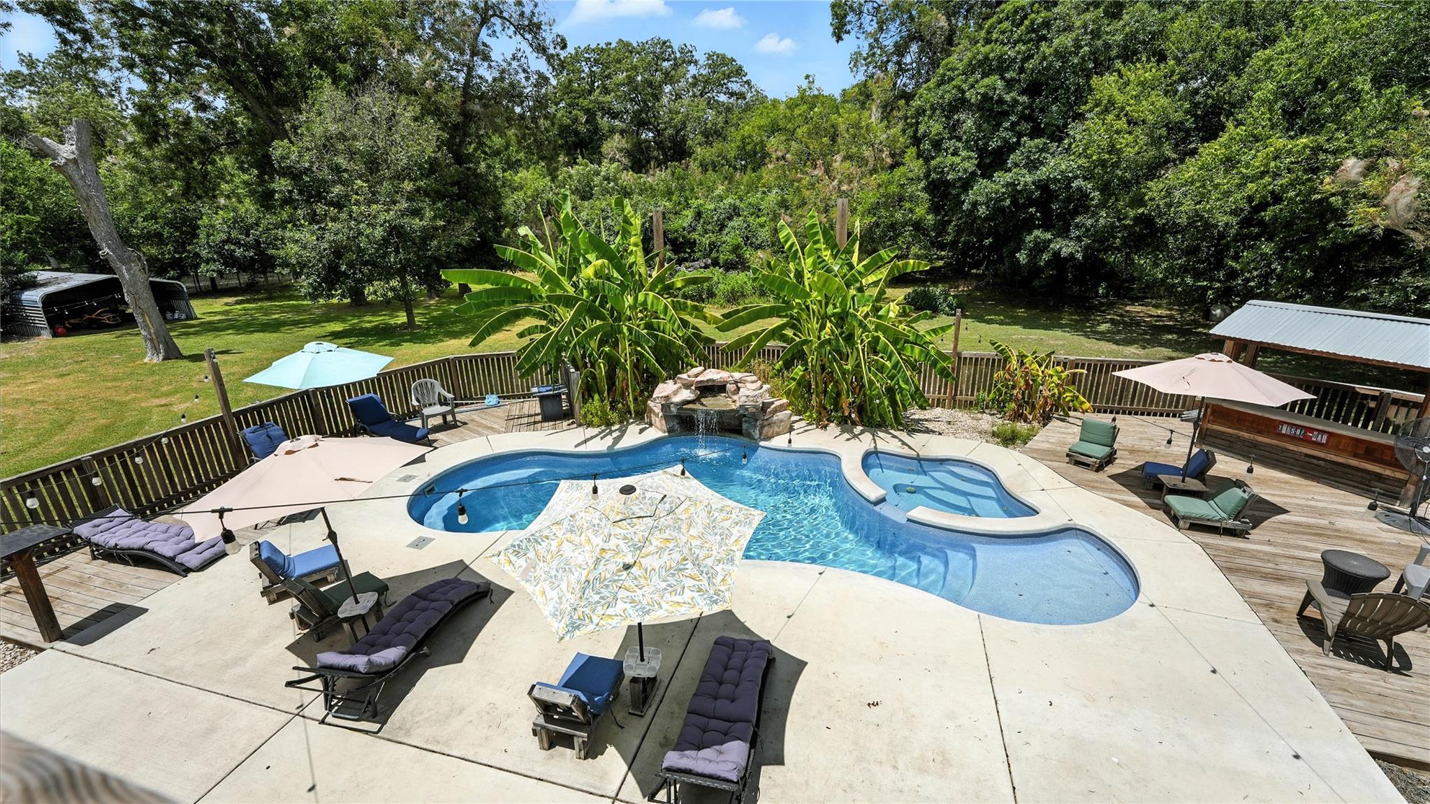 683 & 695 Albert St, New Braunfels, TX 78130