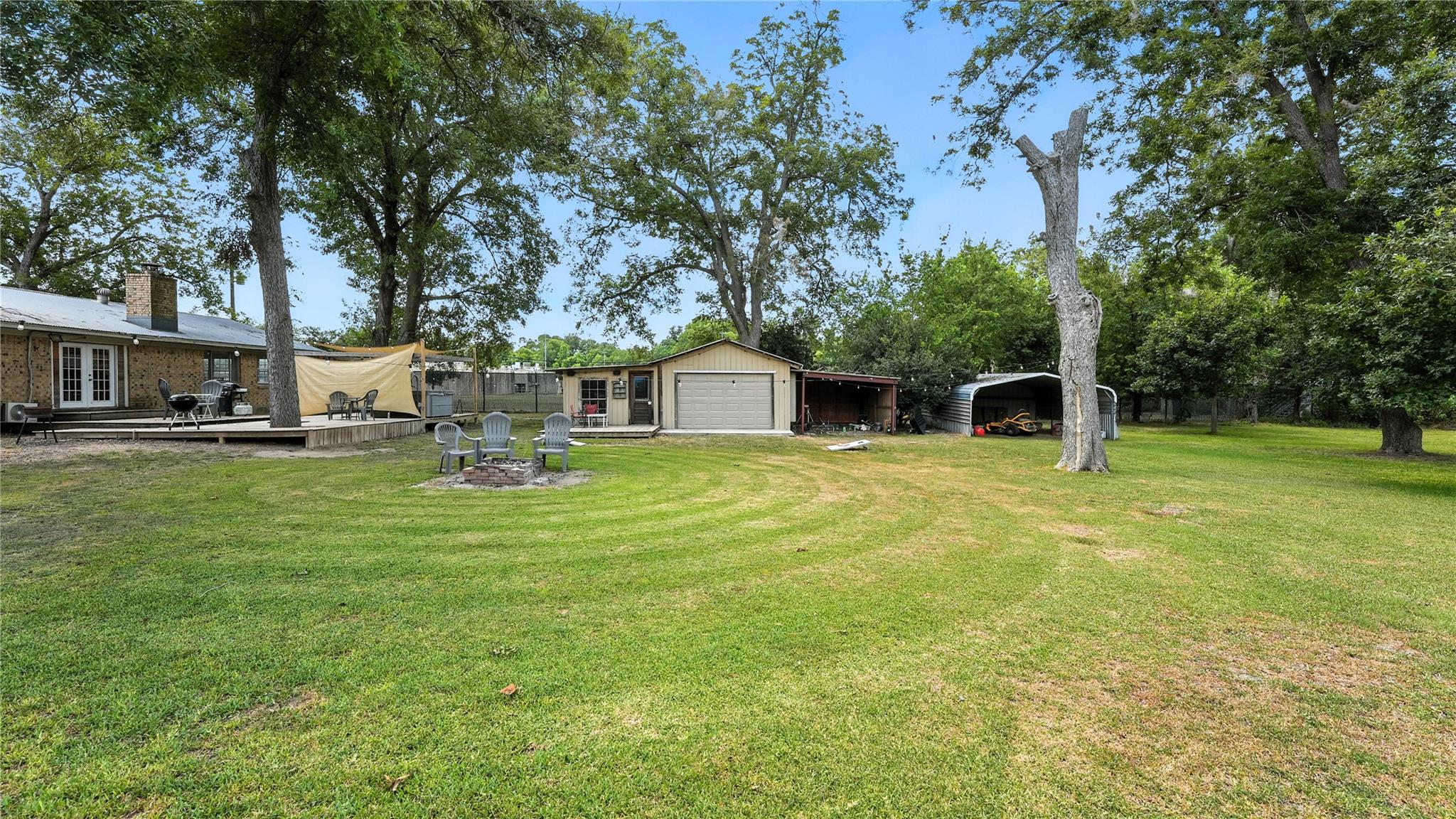 683 & 695 Albert St, New Braunfels, TX 78130