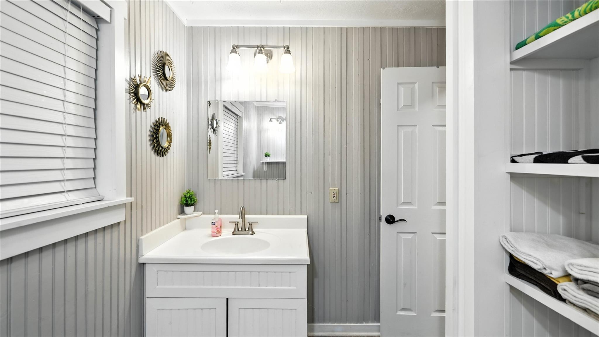 683 & 695 Albert St, New Braunfels, TX 78130