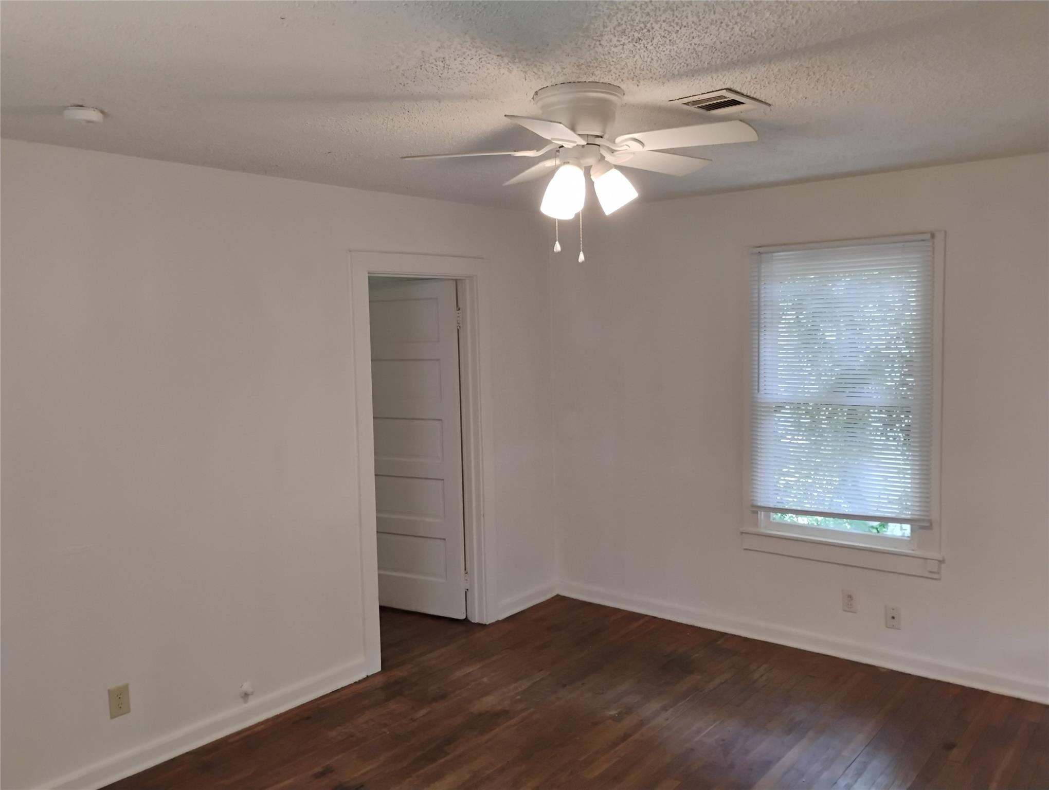 545 Lindsey St, San Marcos, TX 78666