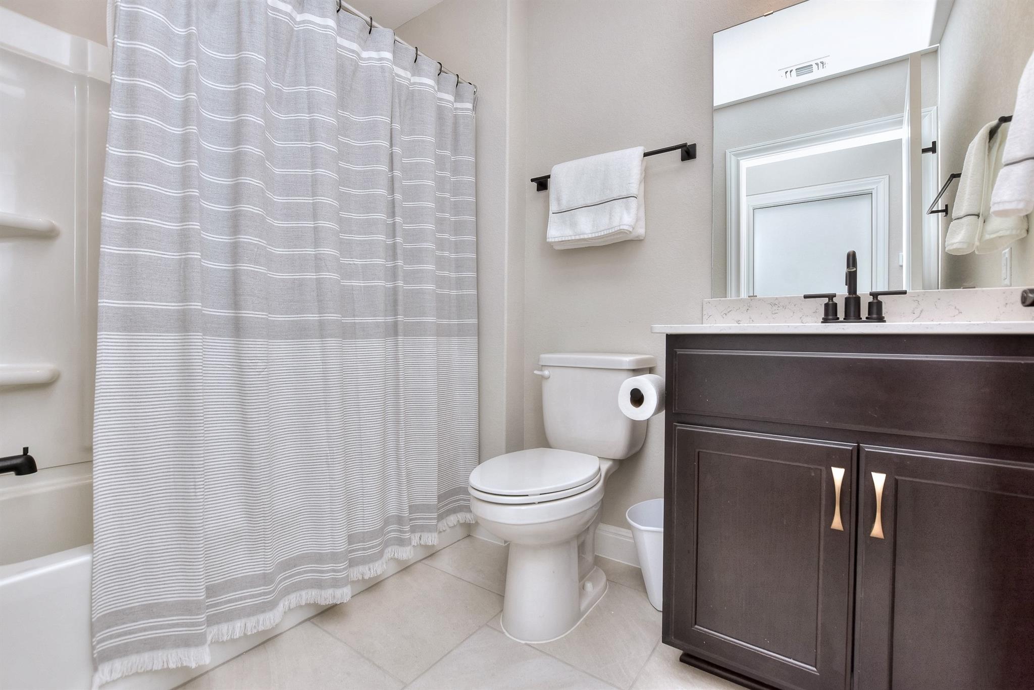 207 Bellows St, Georgetown, TX 78633