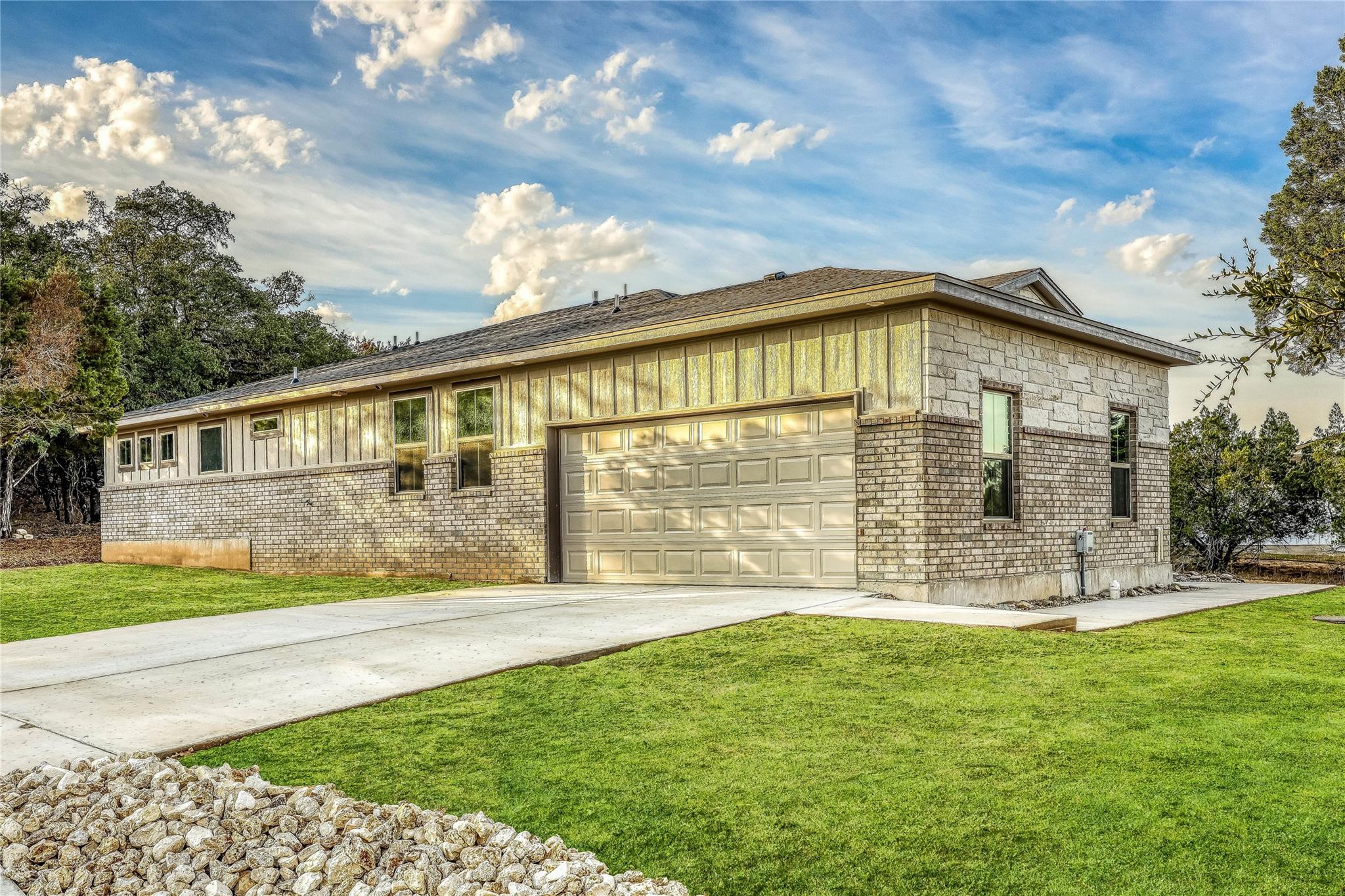 2605 Truman Dr, Lago Vista, TX 78645