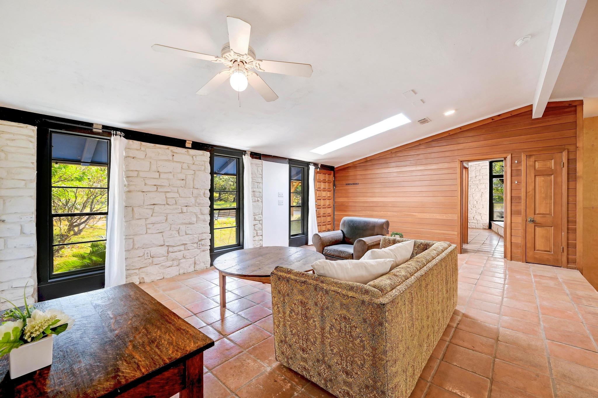 445 Bendigo Ln, Wimberley, TX 78676