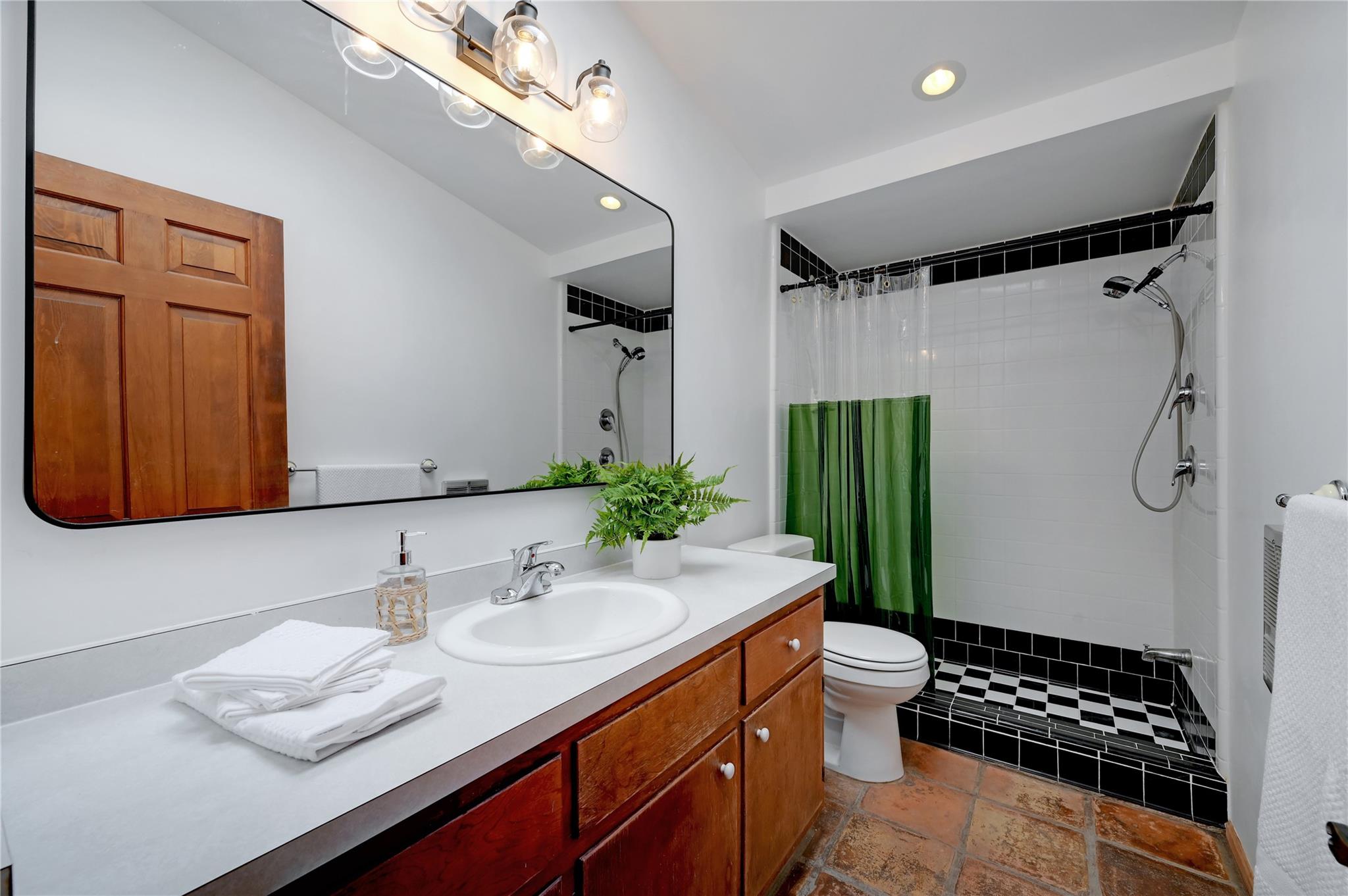 445 Bendigo Ln, Wimberley, TX 78676