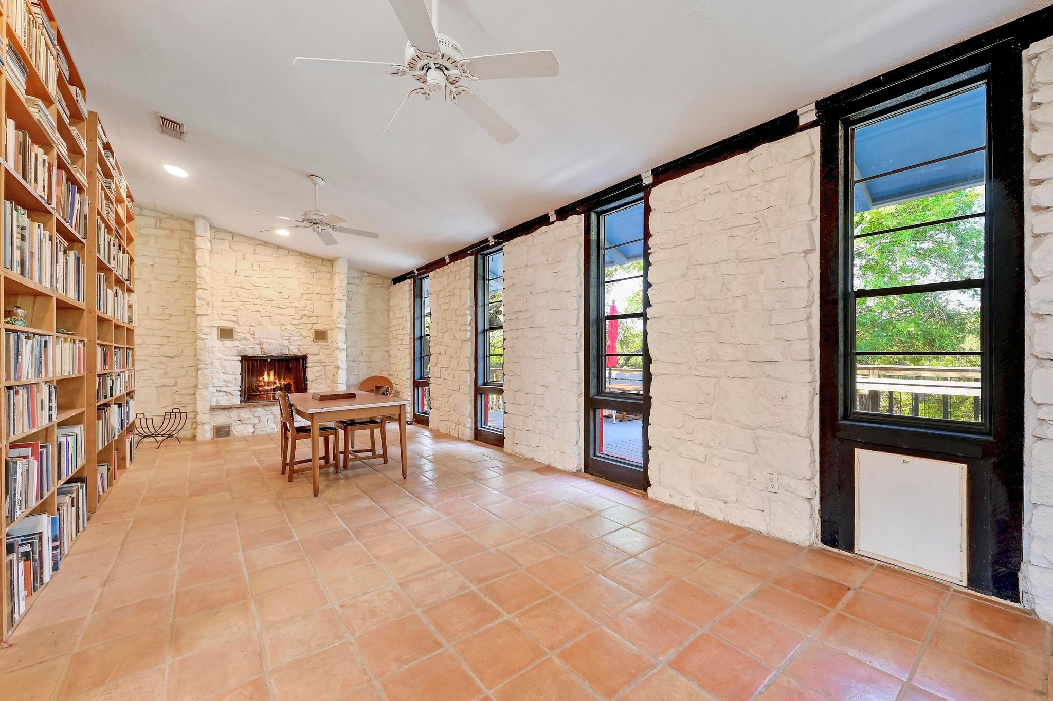 445 Bendigo Ln, Wimberley, TX 78676