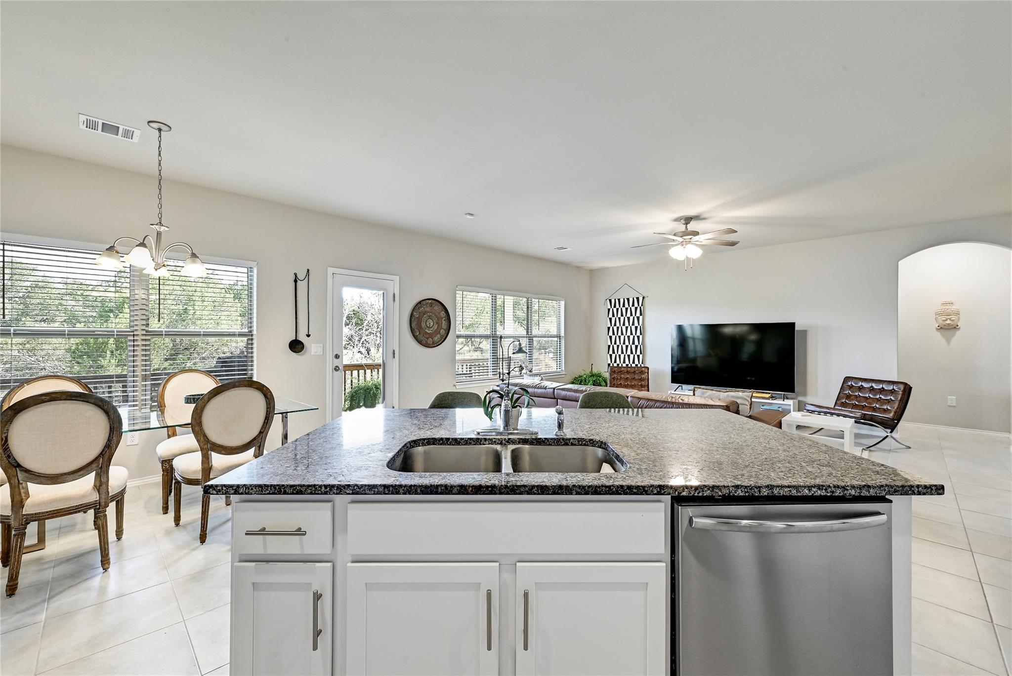 1302 Ponderosa Bnd, Horseshoe Bay, TX 78657