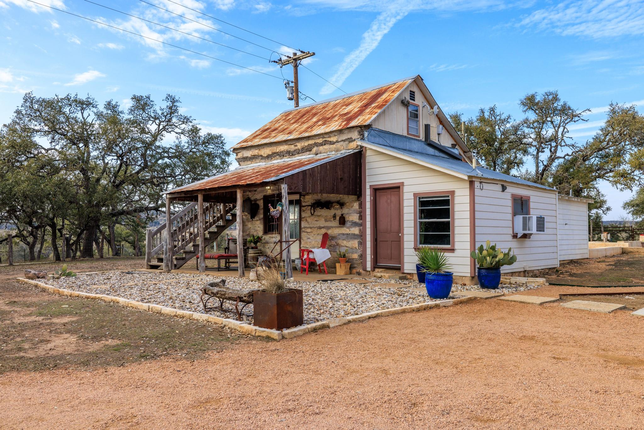 888 Dietrich Rd, Fredericksburg, TX 78624