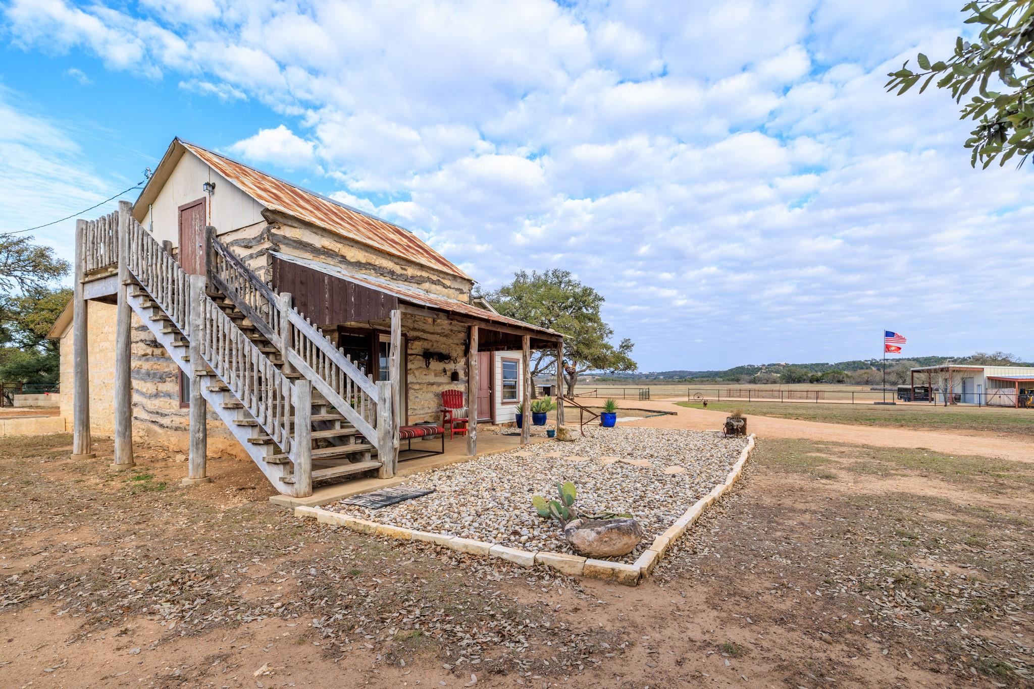 888 Dietrich Rd, Fredericksburg, TX 78624