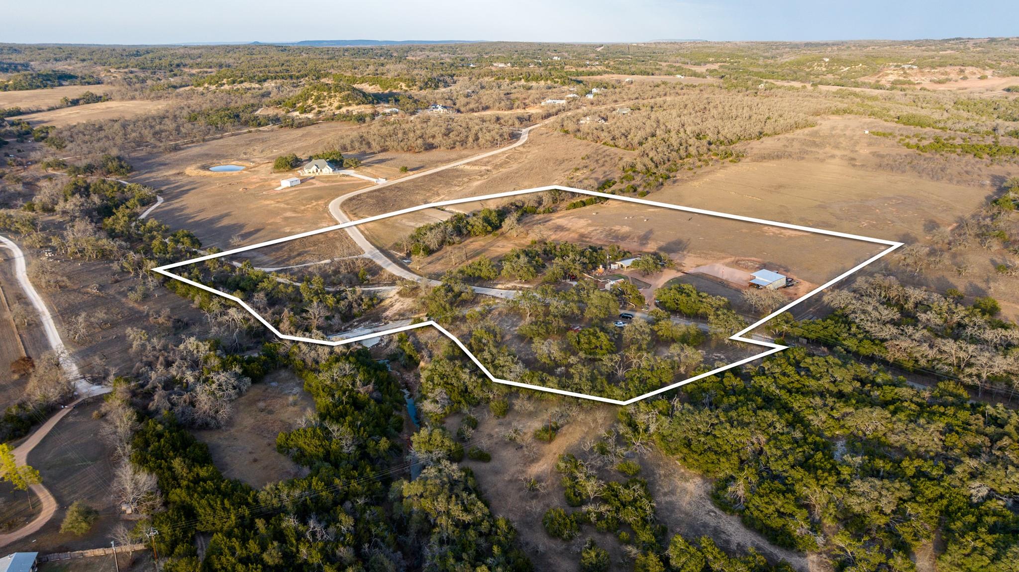 888 Dietrich Rd, Fredericksburg, TX 78624