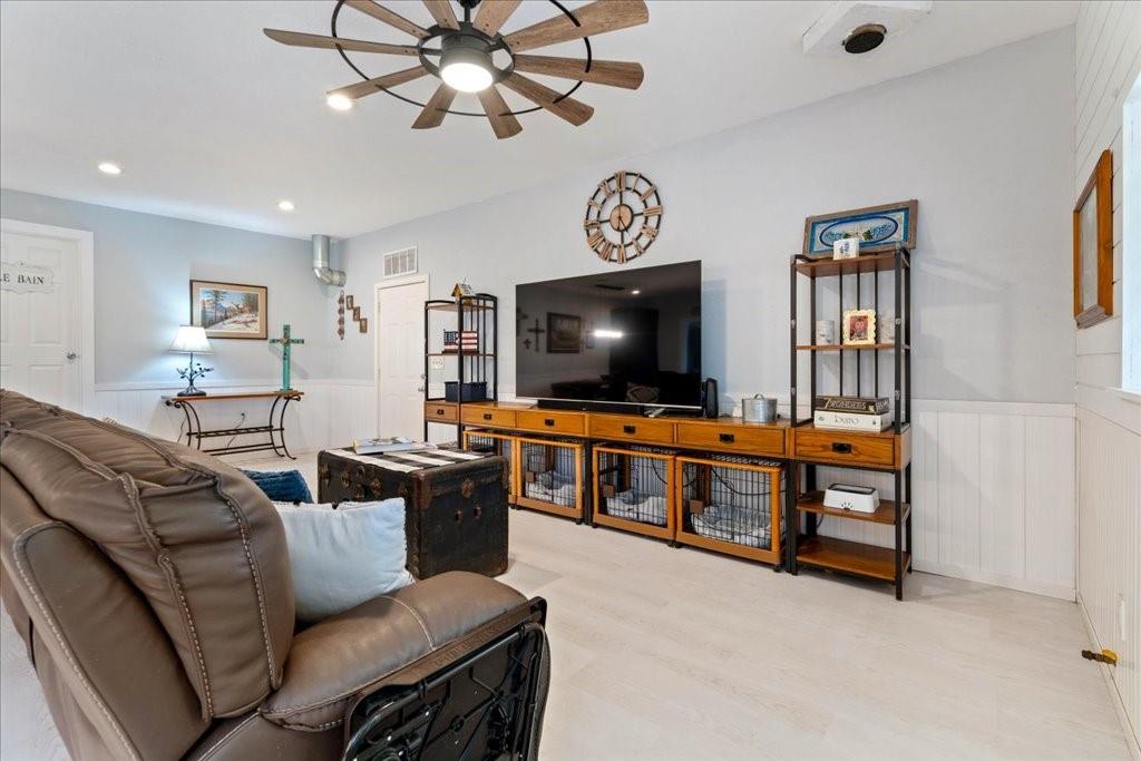 711 Lackey Creek Rd, Liberty Hill, TX 78642