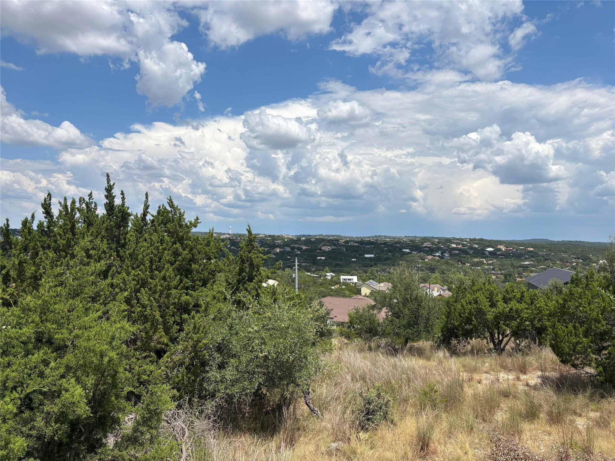 17621 Panorama Dr, Dripping Springs, TX 78620