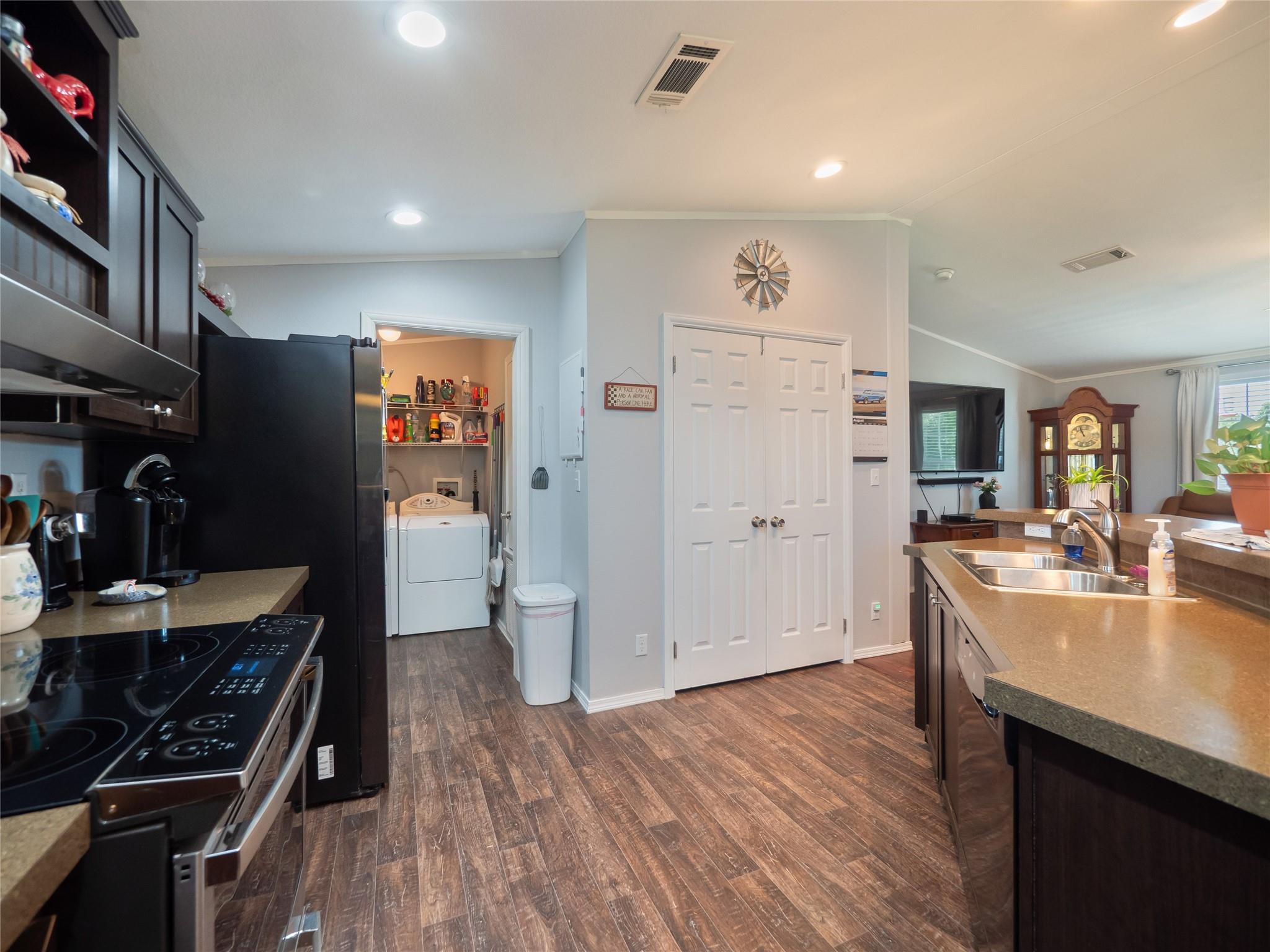 1200 County Road 226, Florence, TX 76527