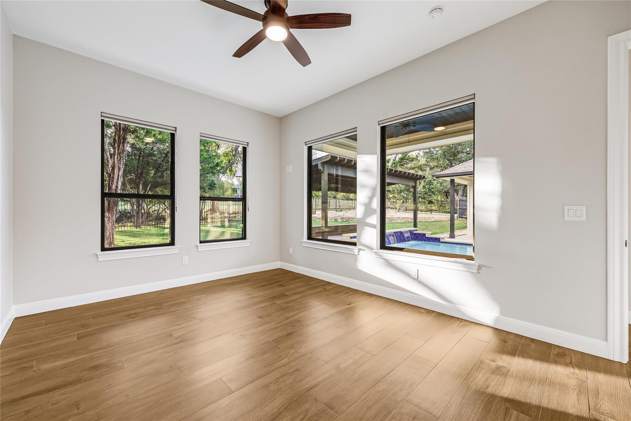 112 Venture Blvd S, Point Venture, TX 78645